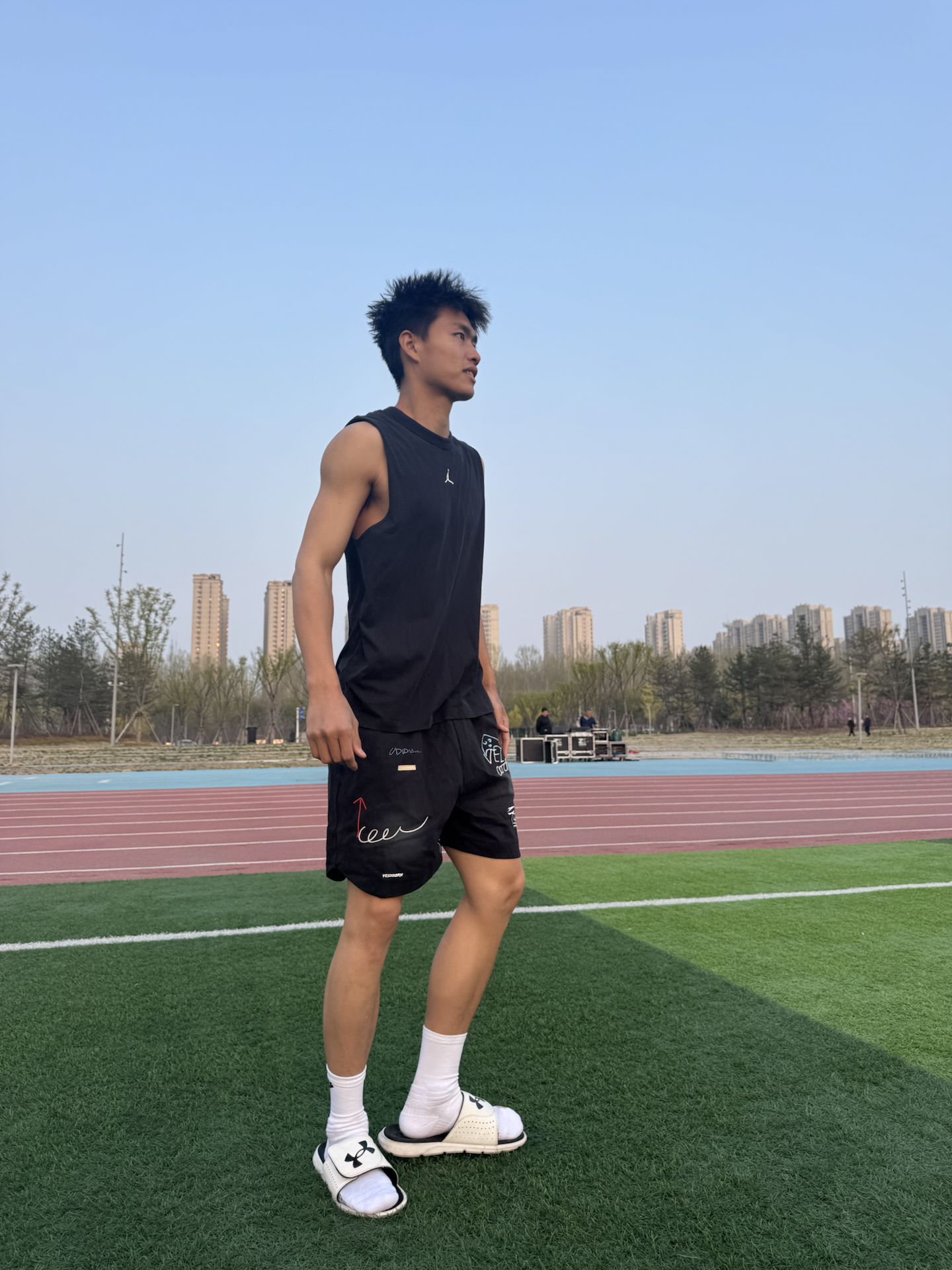 夏日男生百搭短裤分享