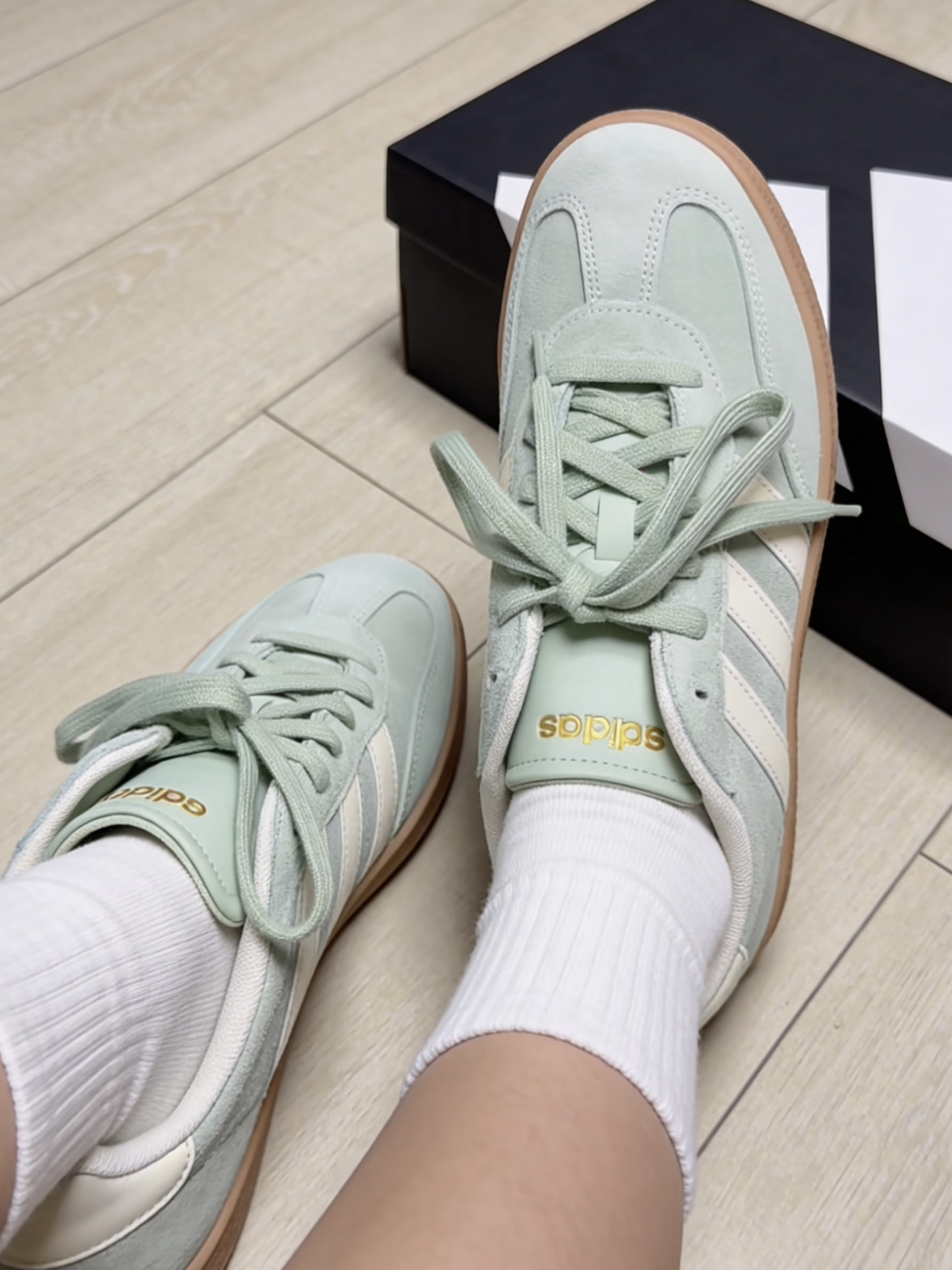 adidas薄荷绿德训鞋实测~