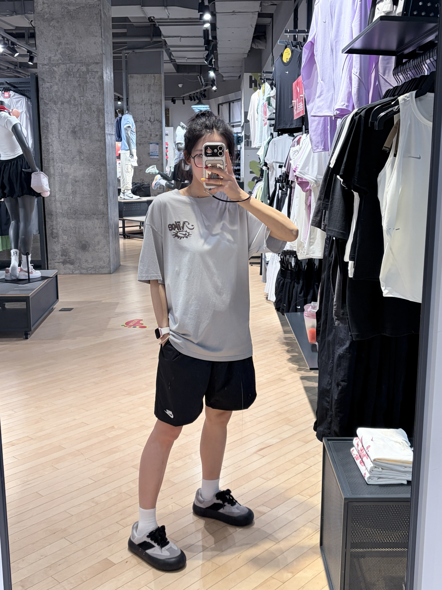 夏日运动休闲搭 宽松短裤配渐变T超清爽😎