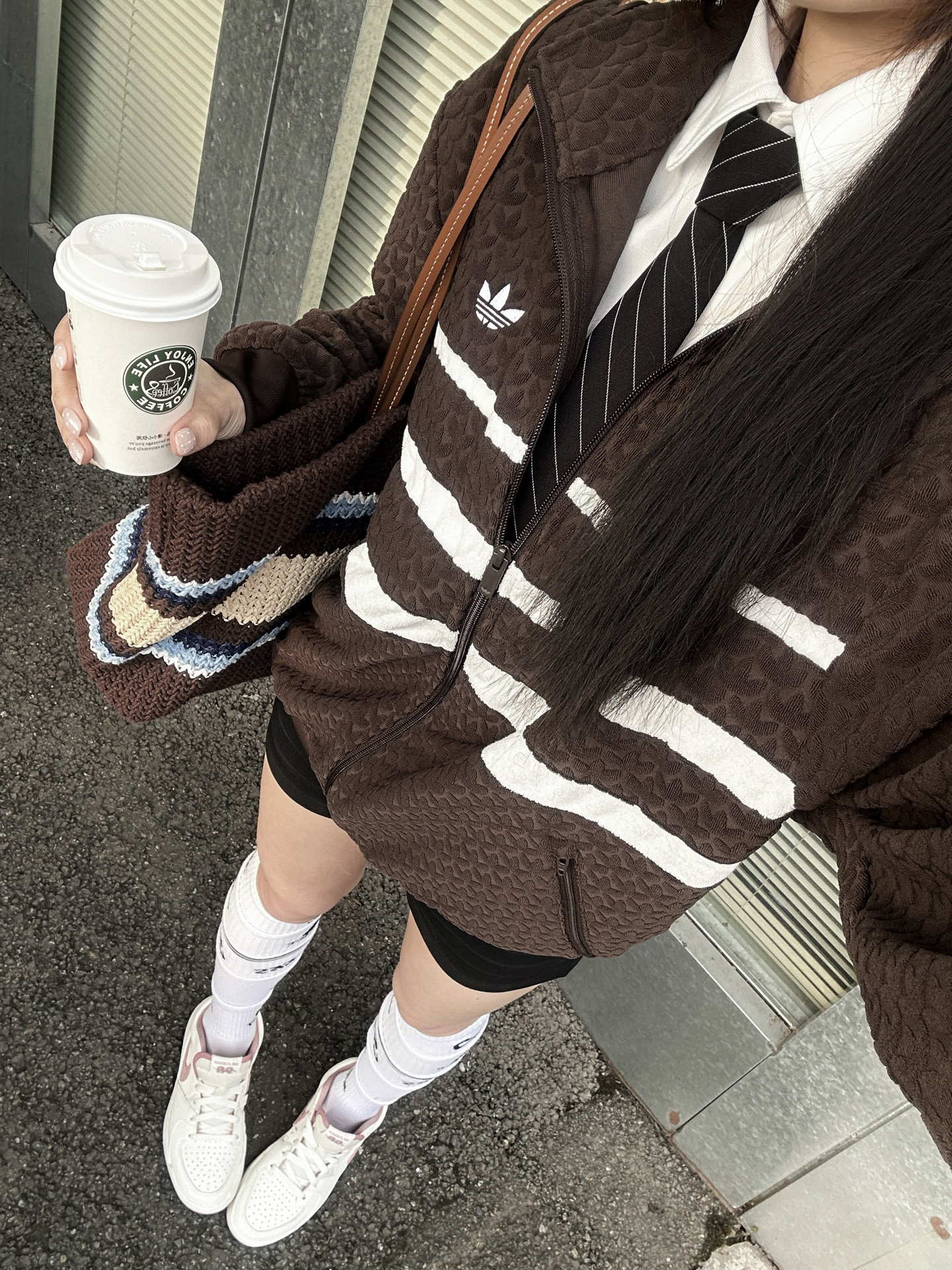 ✨🤎𝒕𝒐𝒅𝒂𝒚🍫巧克力棕阿迪好曼妙～