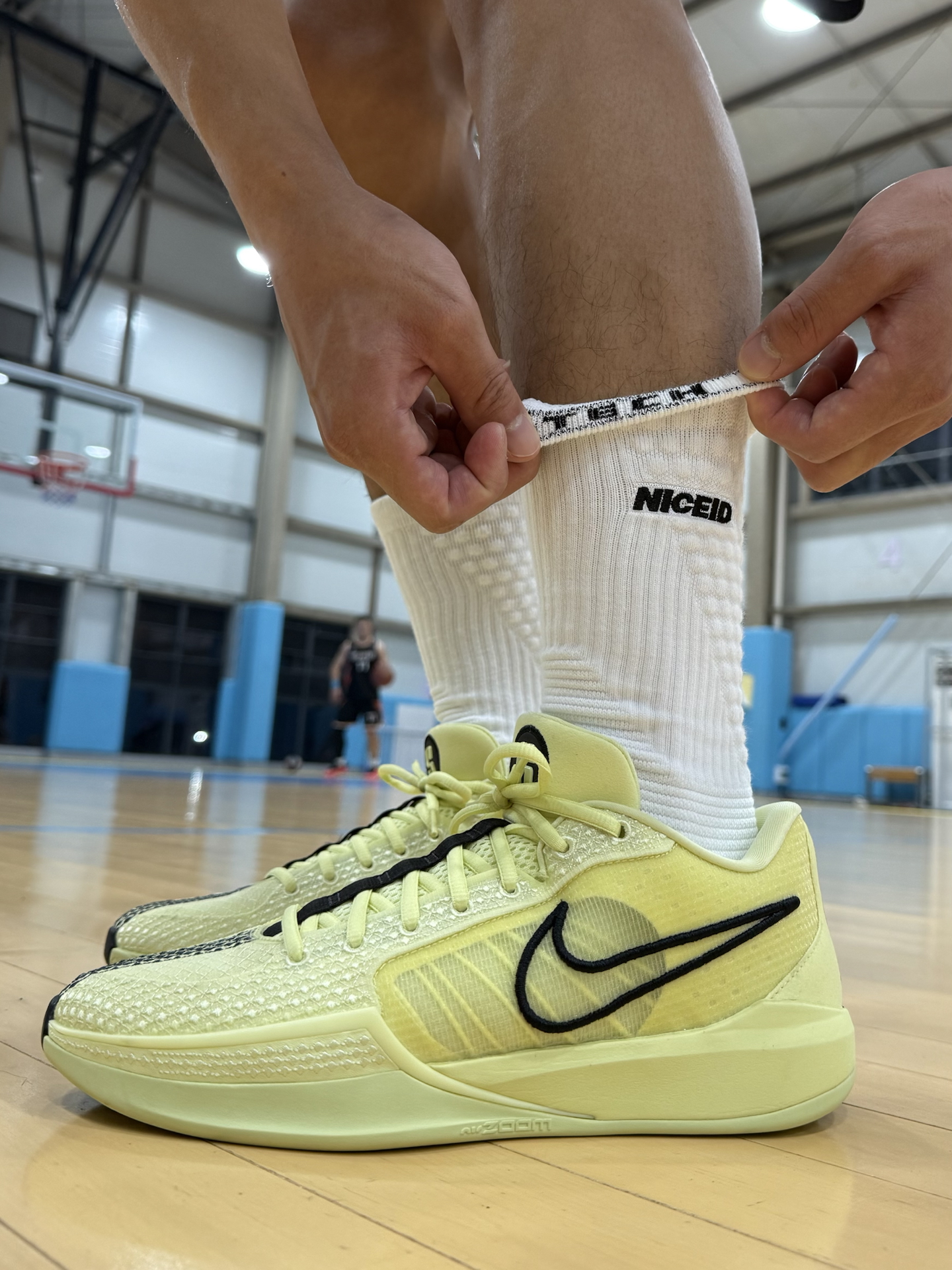 球场上挖到宝！这双长筒袜实战超靠谱🏀