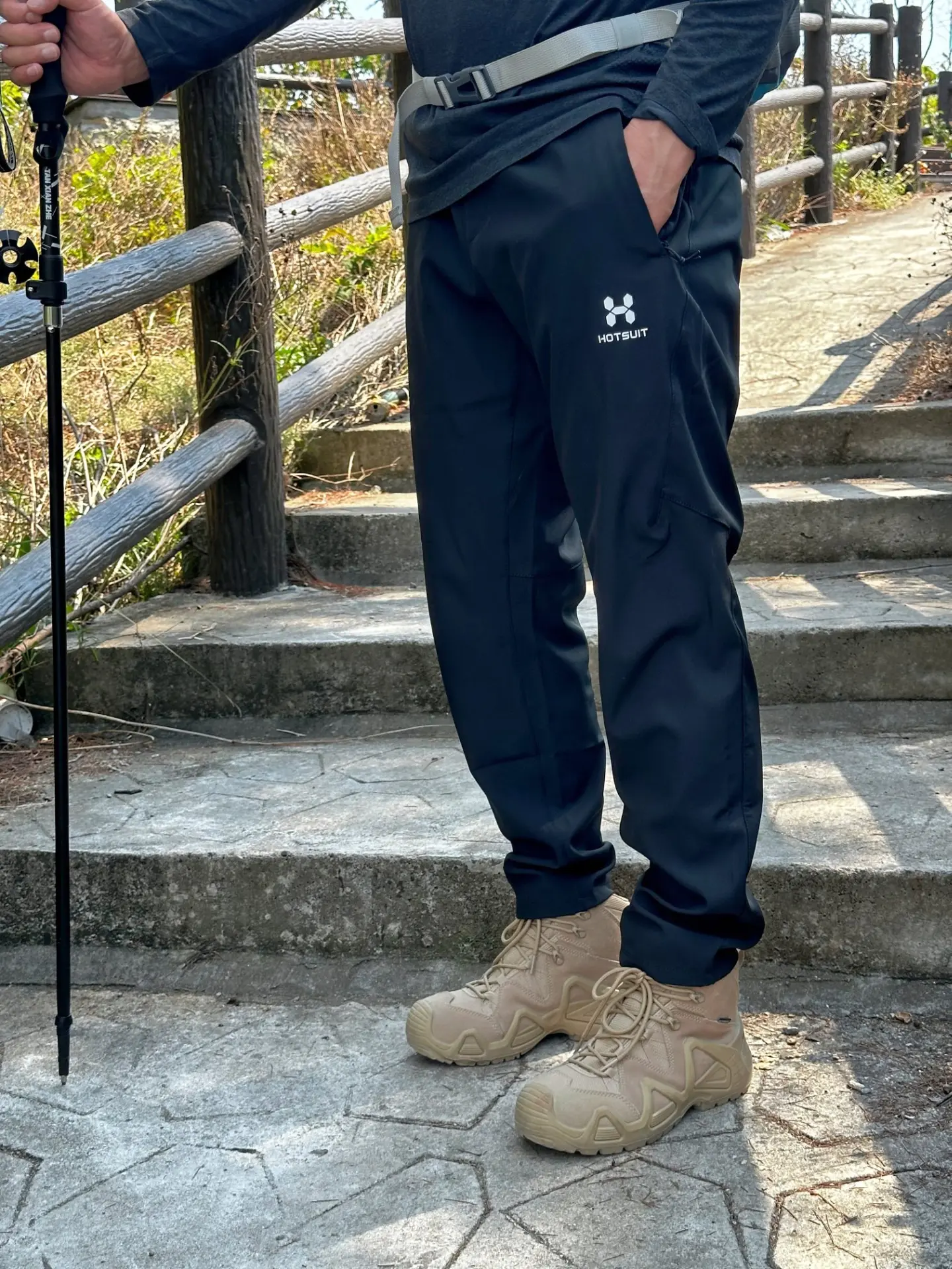 男生户外徒步,一条舒服耐造的软壳裤太重要了!