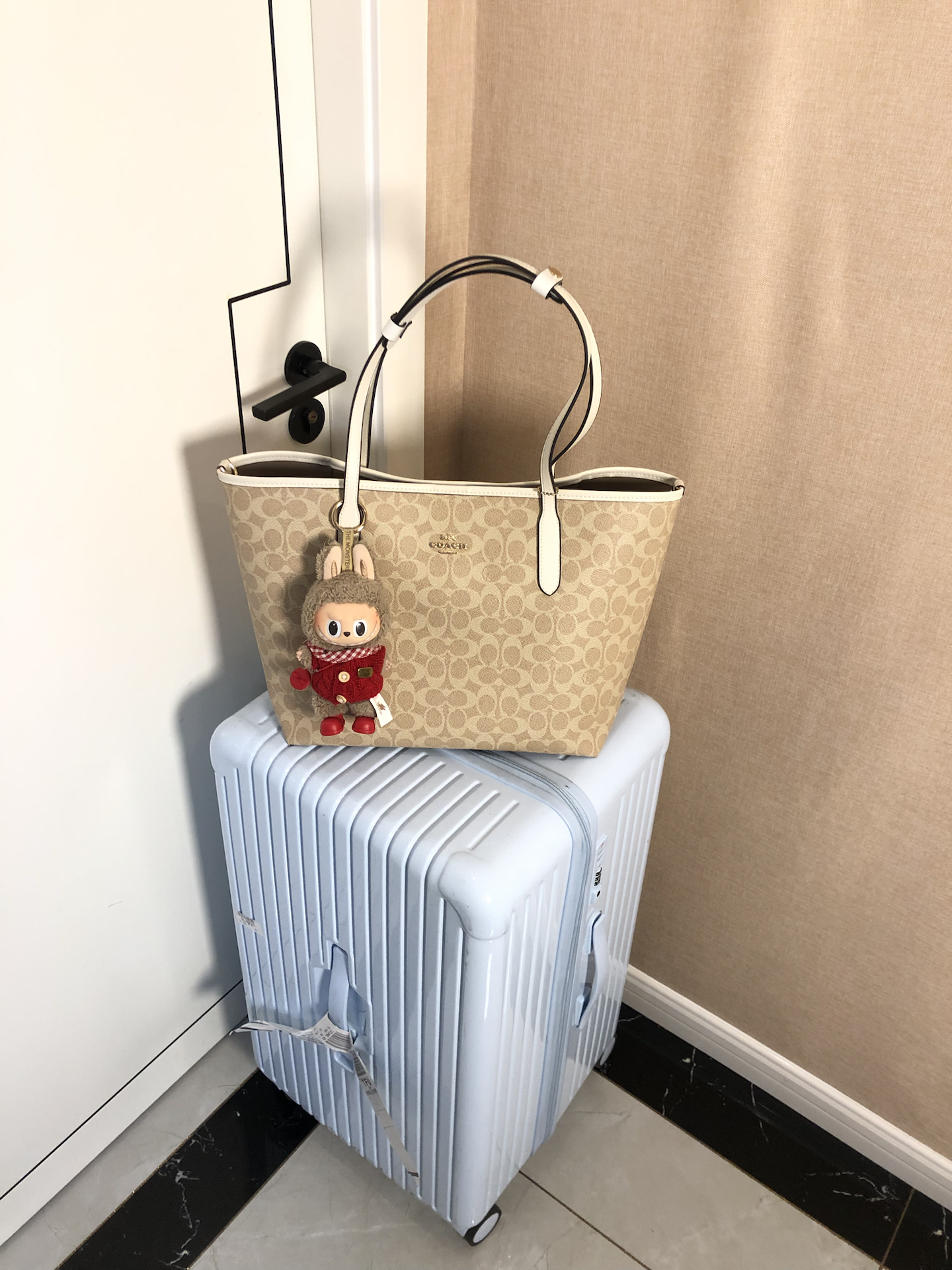 wk！这只蔻驰托特包👜也太好看了吧