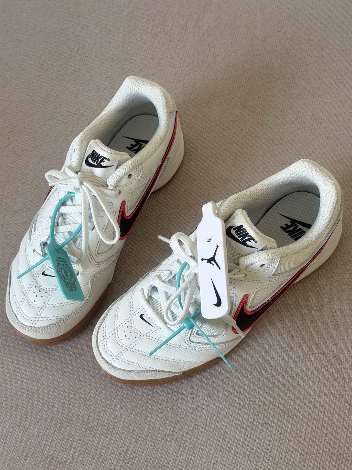 求鉴定！！！介双Nike Gato 细节不懂 求大家帮忙鉴定🙏