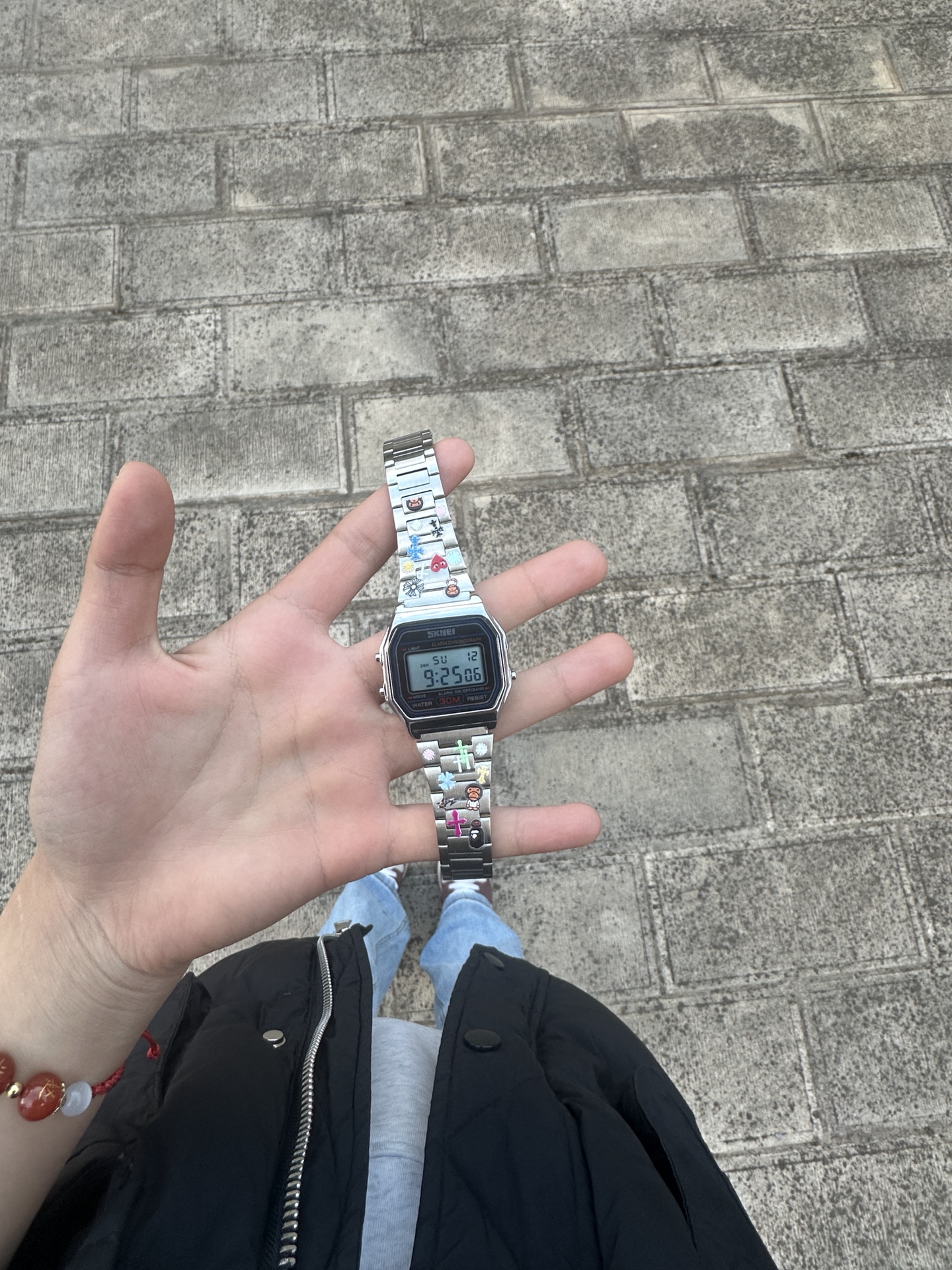 这款⌚️光泽特别好 佩戴起来吸眼👀。佷耐