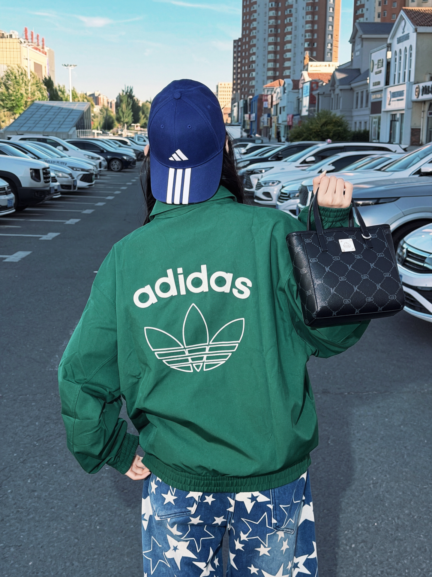 墨黑老花包|绿蓝撞色早秋look💚