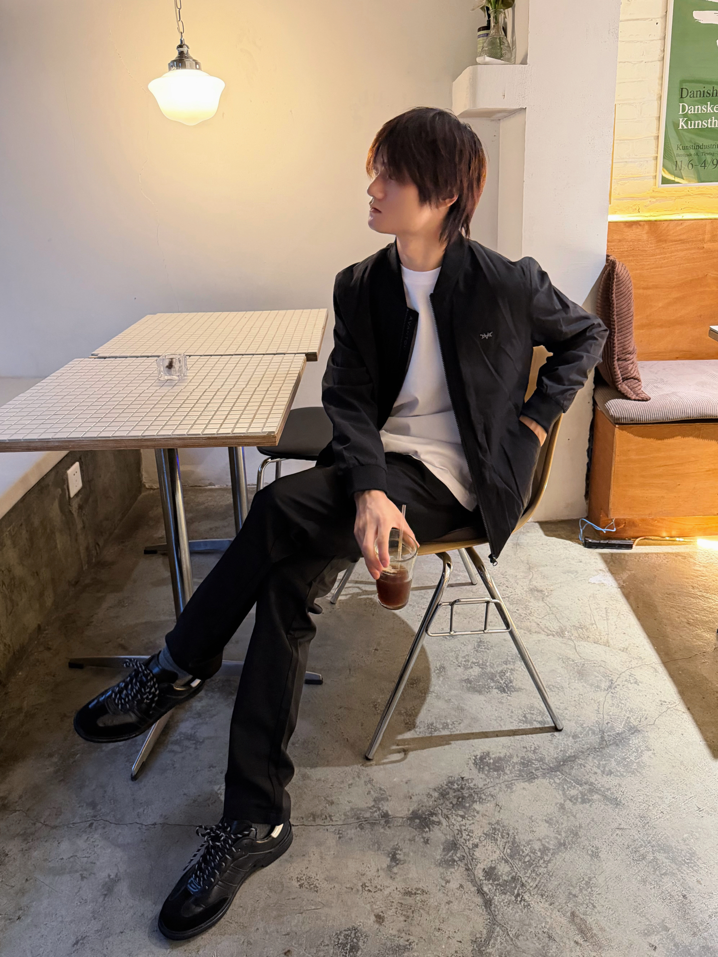 Cozy秋日|低饱和黑色系男生穿搭