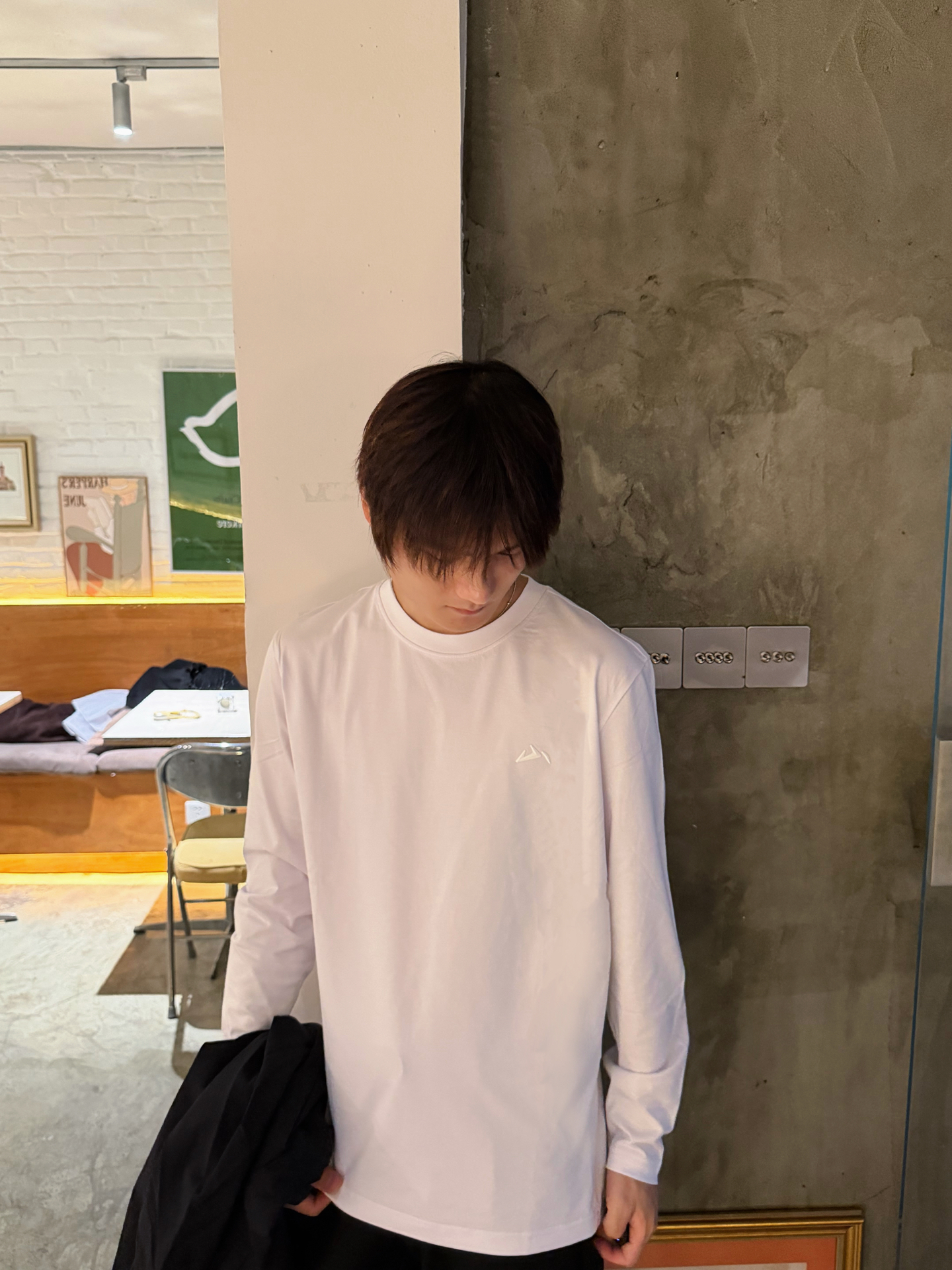 Cozy秋日|低饱和黑色系男生穿搭