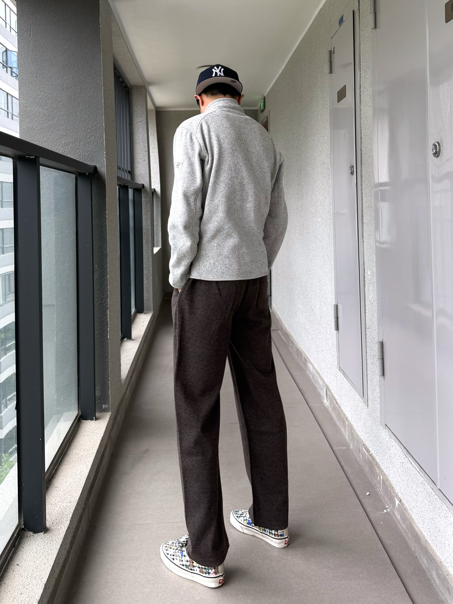 秋冬耐看穿搭分享,垂感裤子上身很修饰腿型