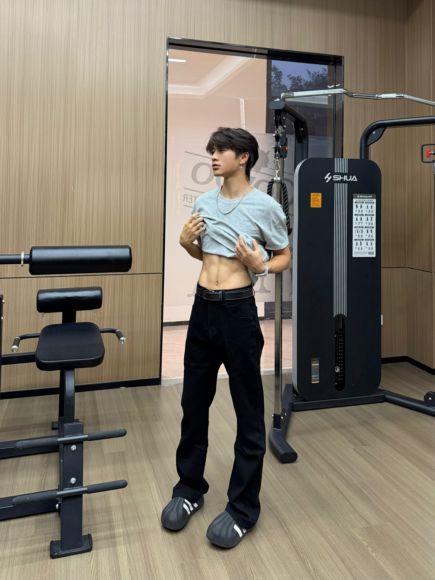 健身房穿搭🏋️‍♂️ | 这条直筒裤把我的腿型修得太绝了！