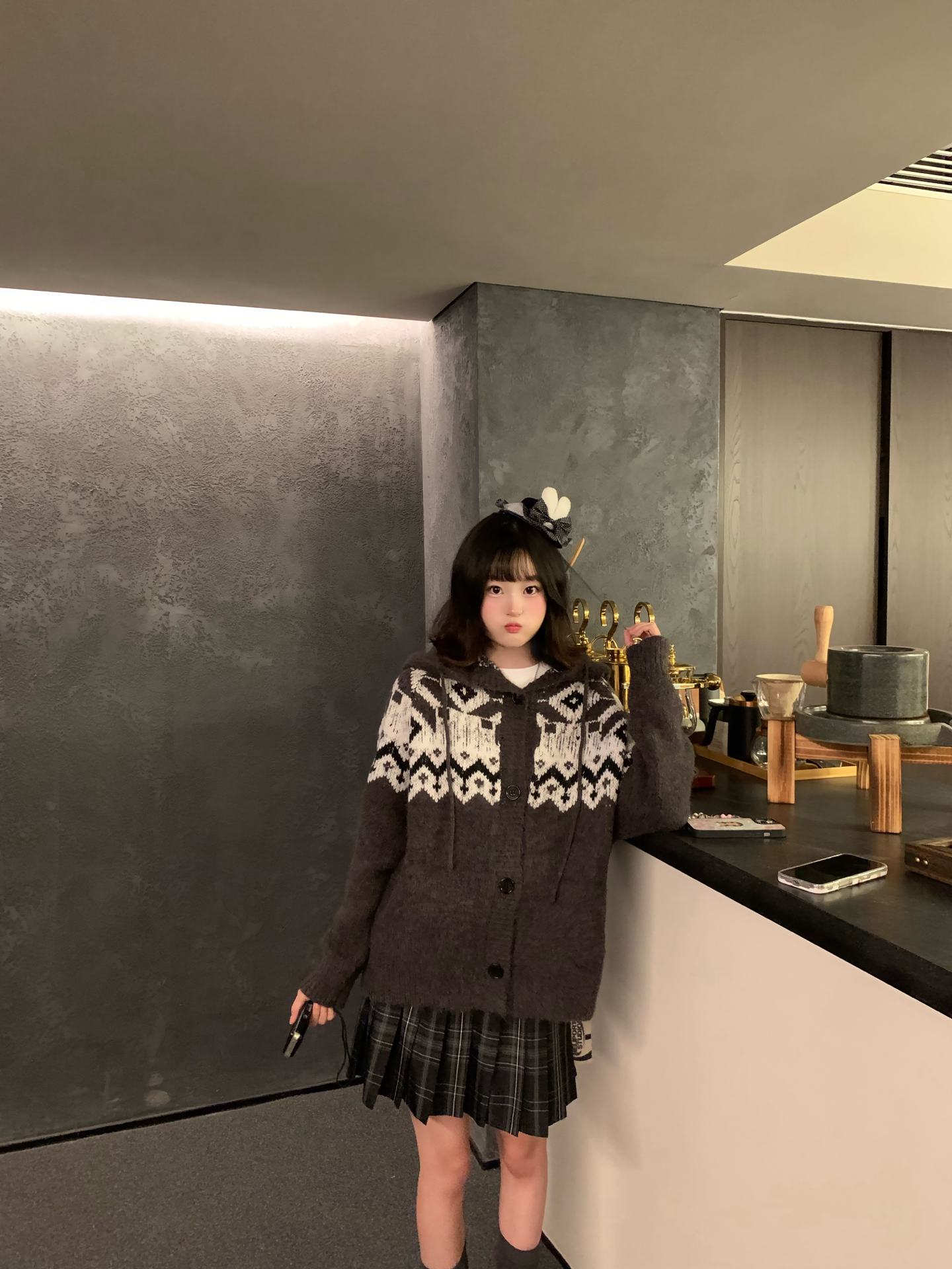 费尔岛羊毛毛衣+格纹裙🧺 | 咖啡店轻松出片啦!📷