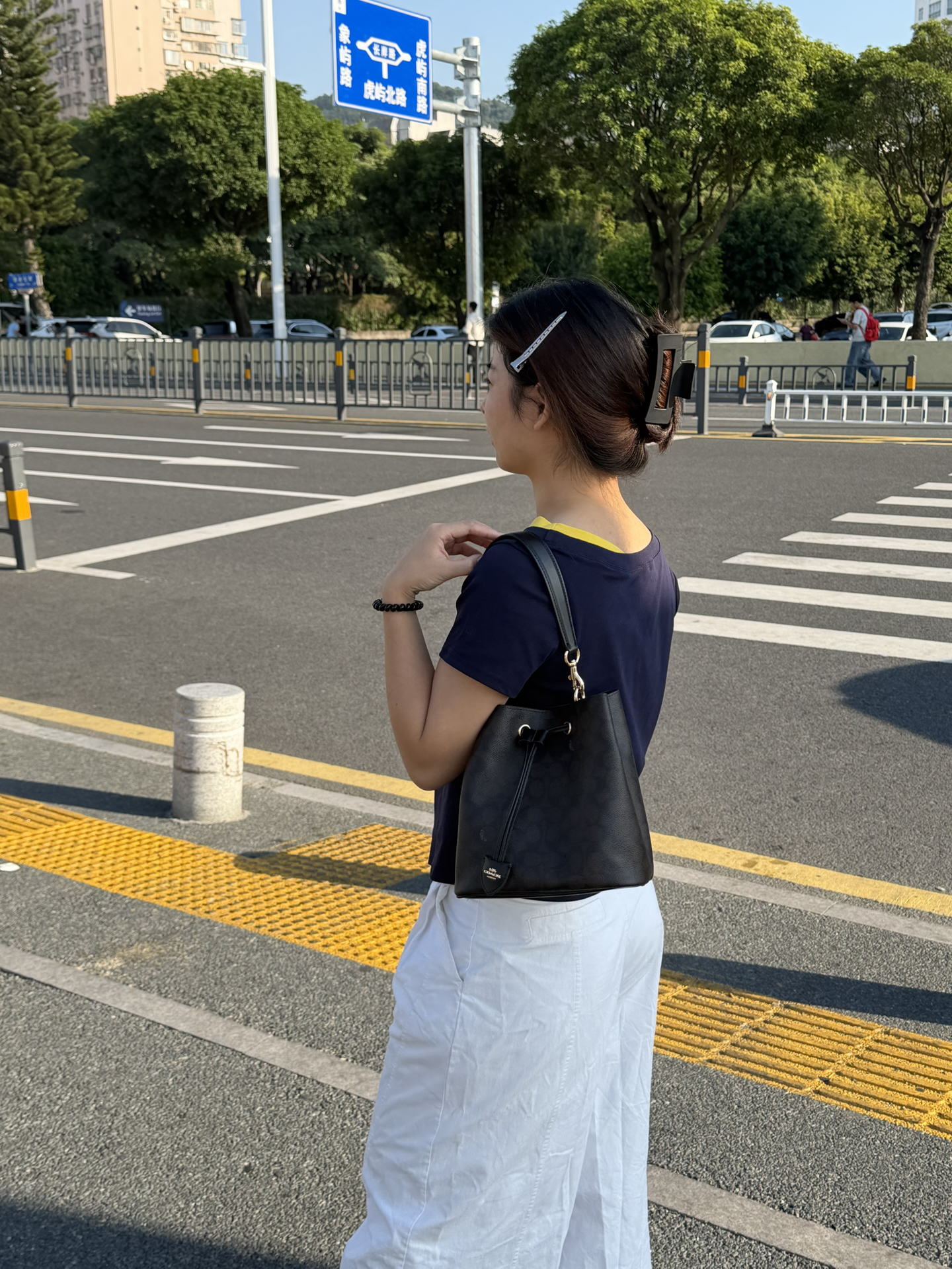 谁说咖色显老?这只Coach Rowan 21我越背越爱