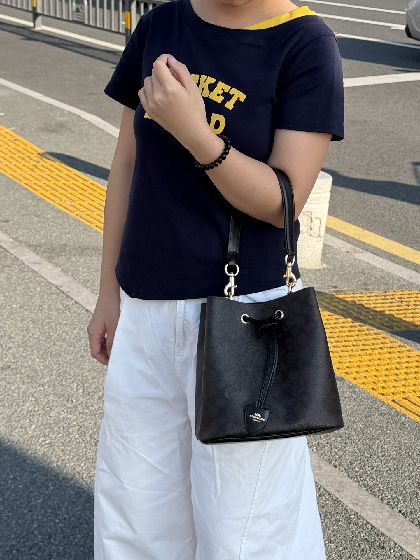 谁说咖色显老?这只Coach Rowan 21我越背越爱
