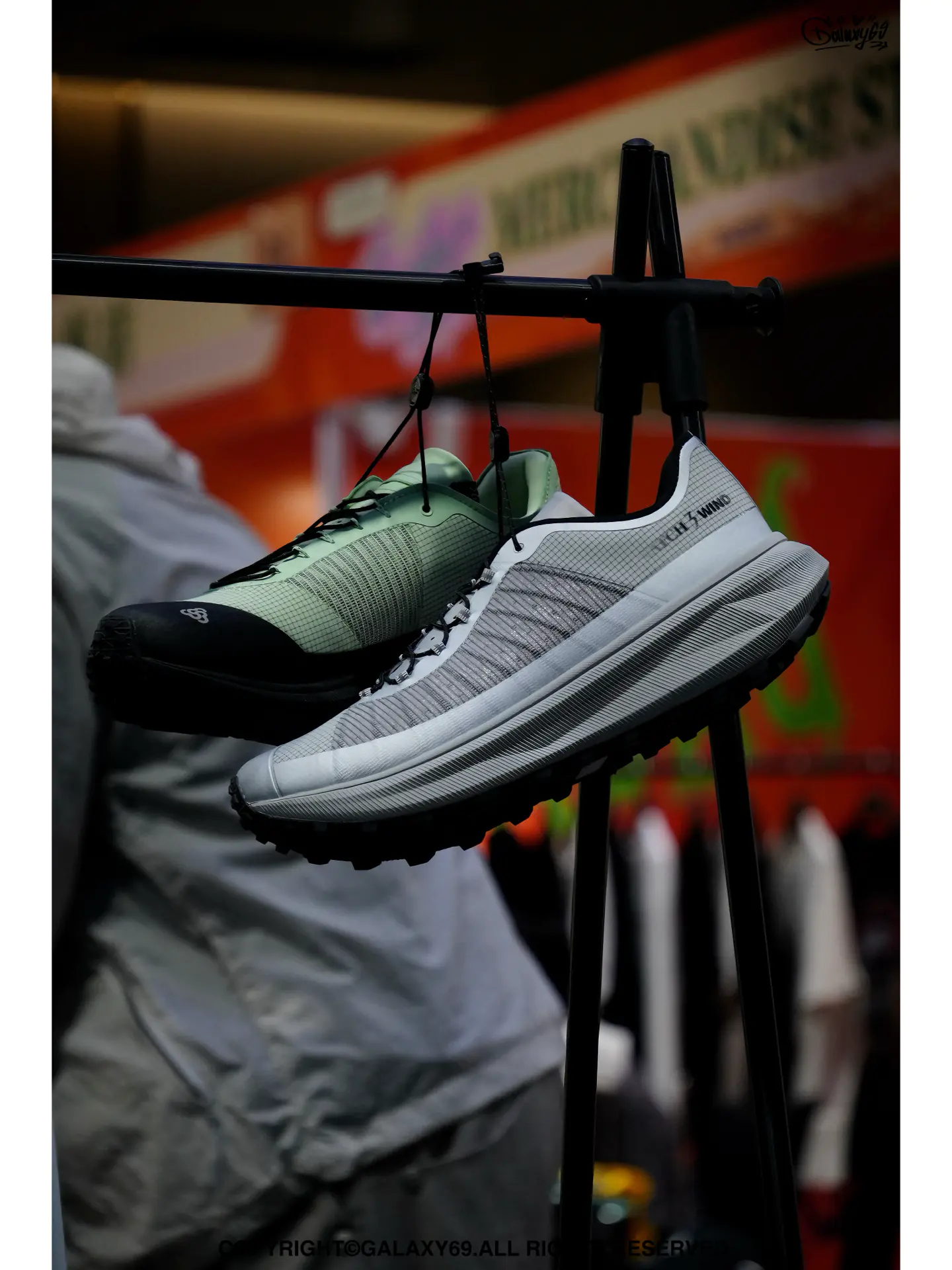 逛sneakercon撞见361度这双联名鸟翼鞋,有点东西