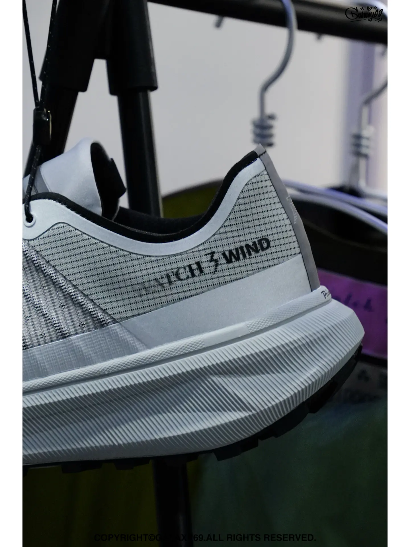 逛sneakercon撞见361度这双联名鸟翼鞋,有点东西