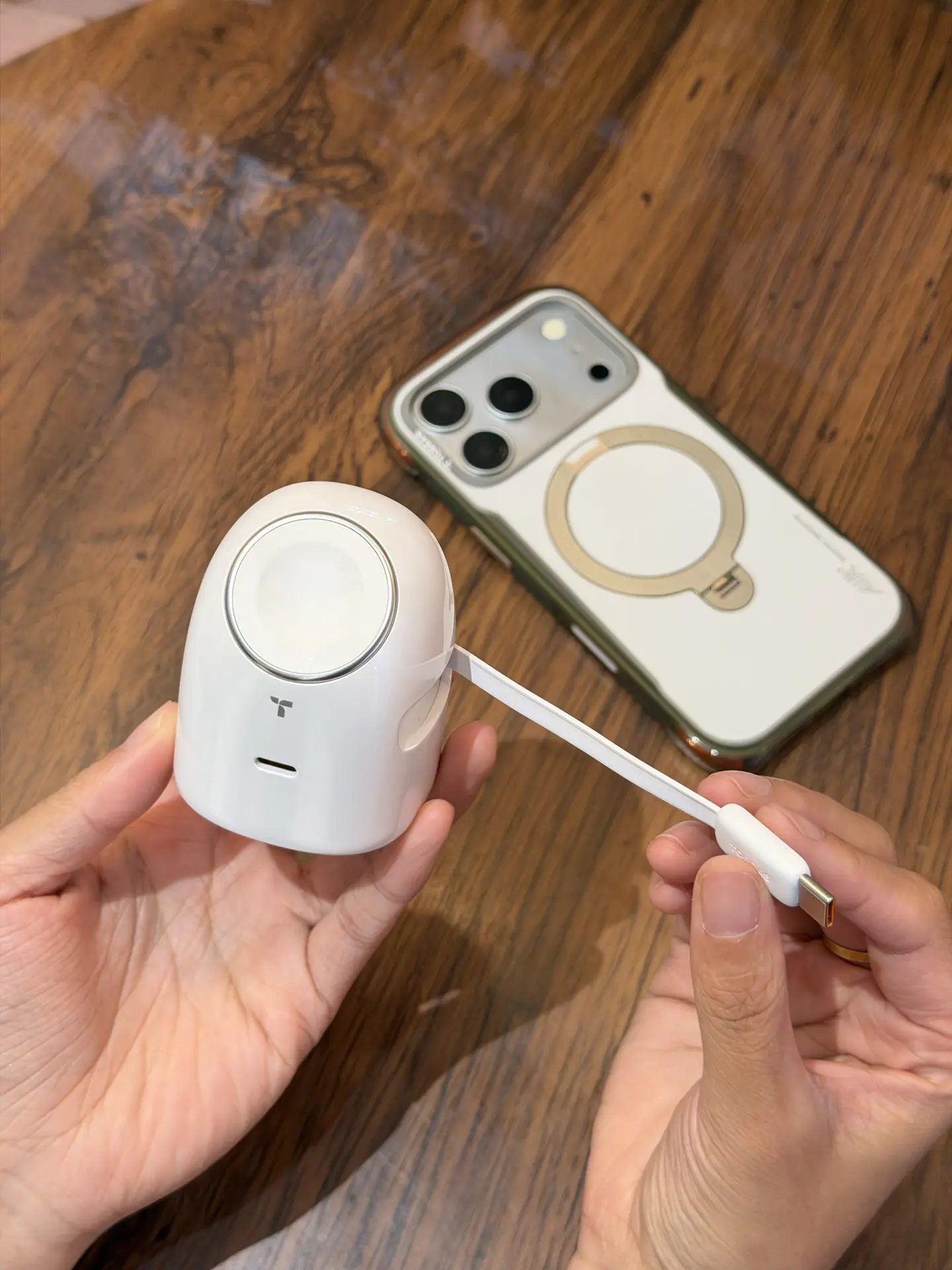 新iPhone18到位,三合一快充不迷路