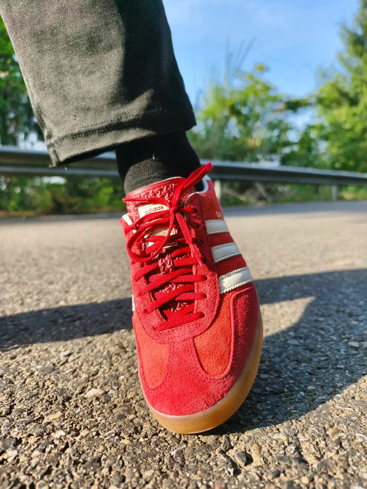 男生穿红色板鞋会闲置吗?150斤实测阿迪Gazelle