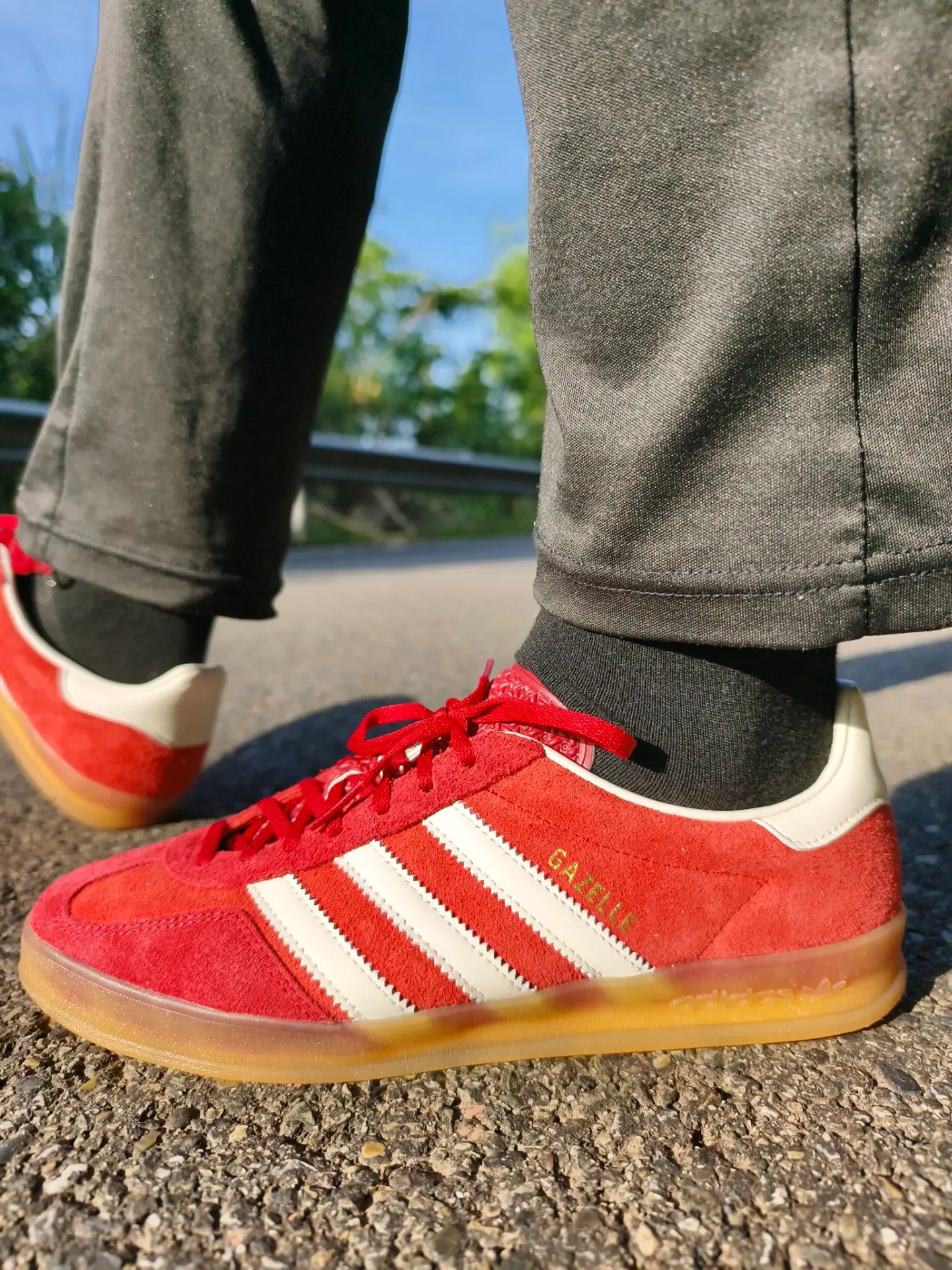 男生穿红色板鞋会闲置吗?150斤实测阿迪Gazelle