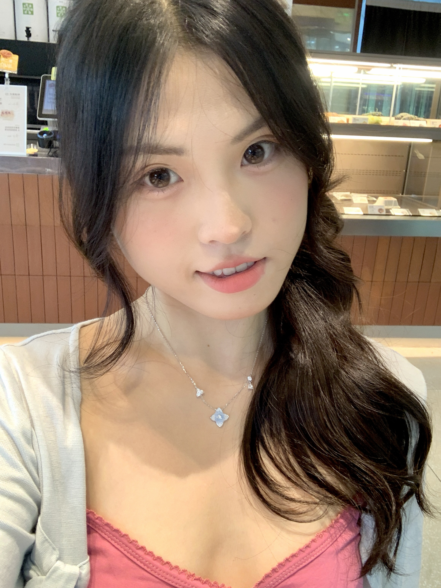 我承认…介条四叶草项链好看的有点权威