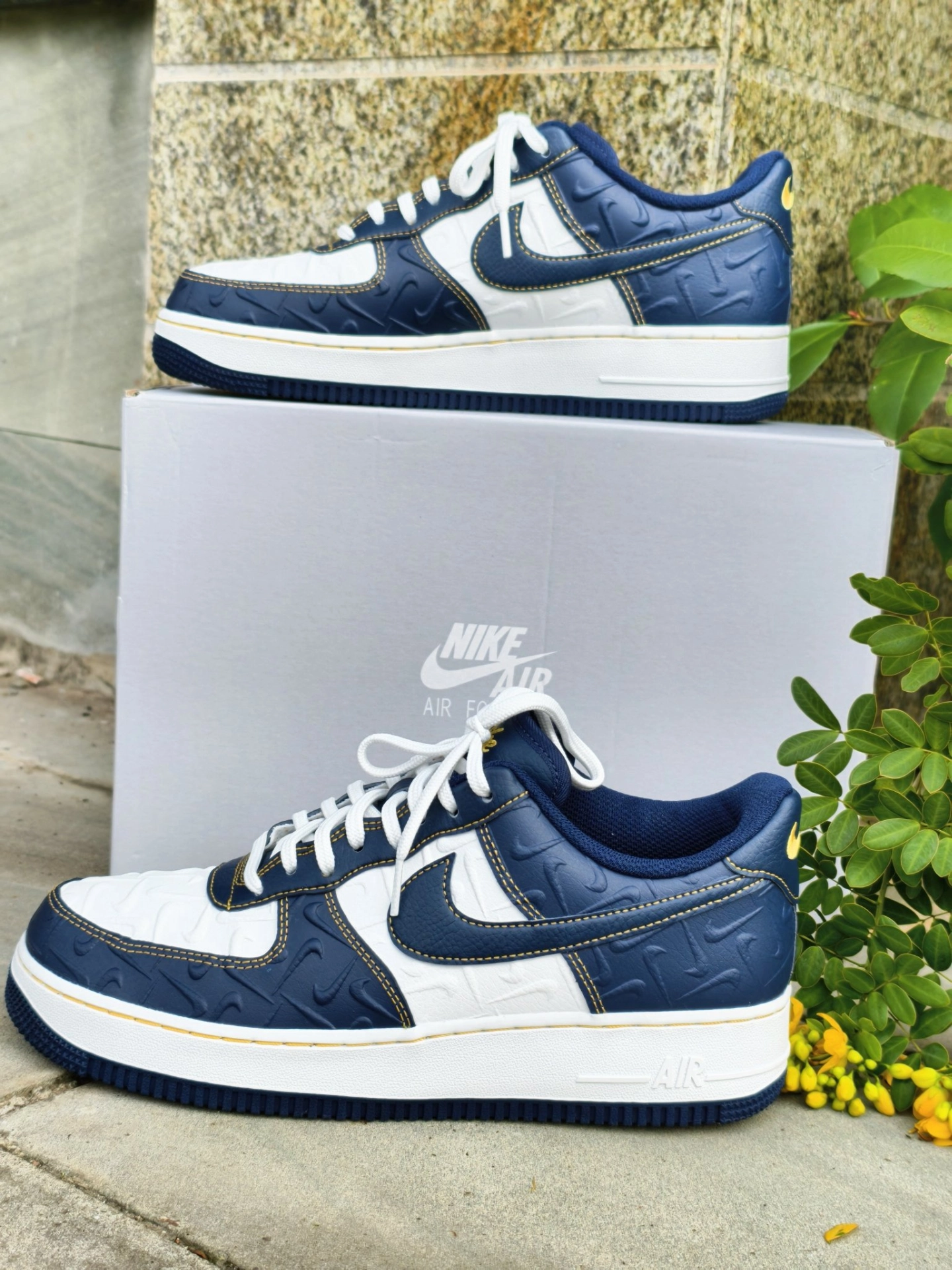 43码实测| Nike AF1白蓝上
脚实感