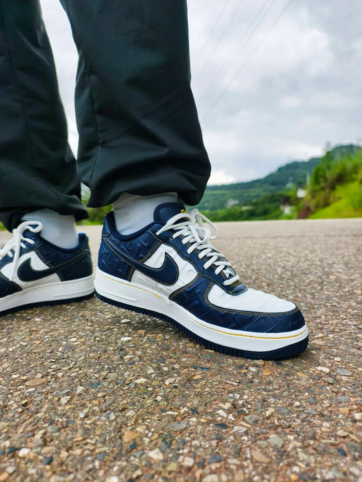 43码实测| Nike AF1白蓝上
脚实感