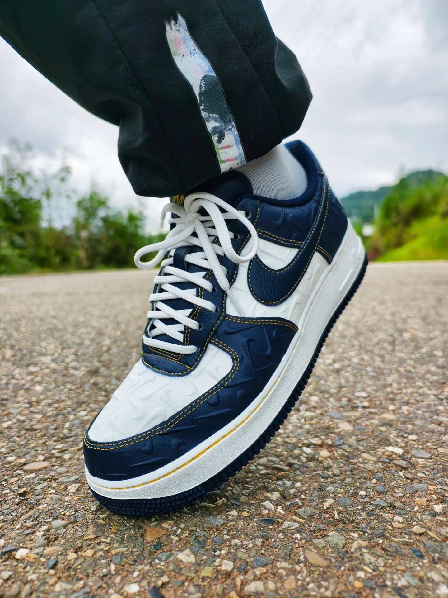 43码实测| Nike AF1白蓝上
脚实感