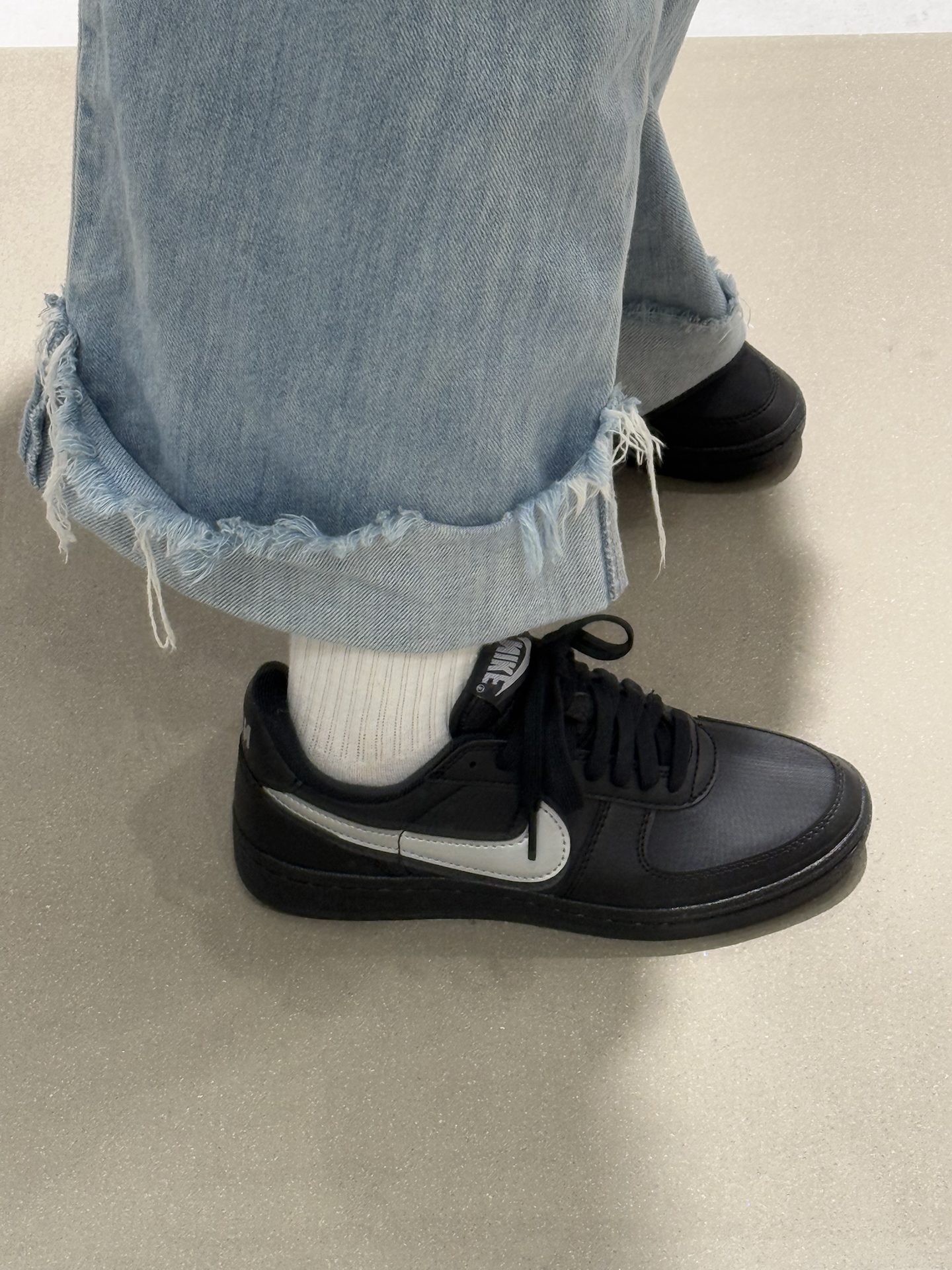 Nike Field 耐克德训薄底鞋!!