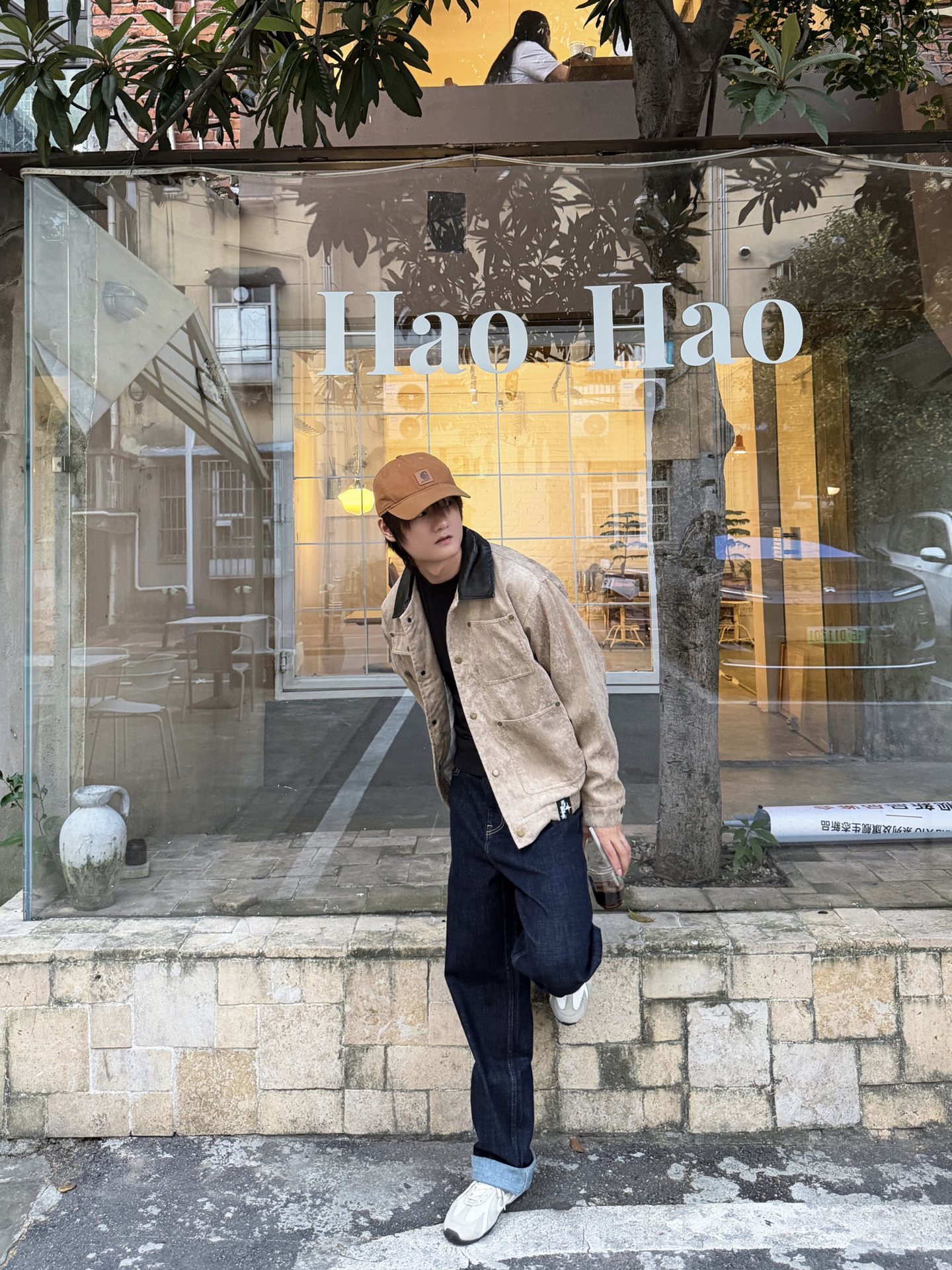 复古做旧工装夹克|男生秋日咖啡店松弛穿搭