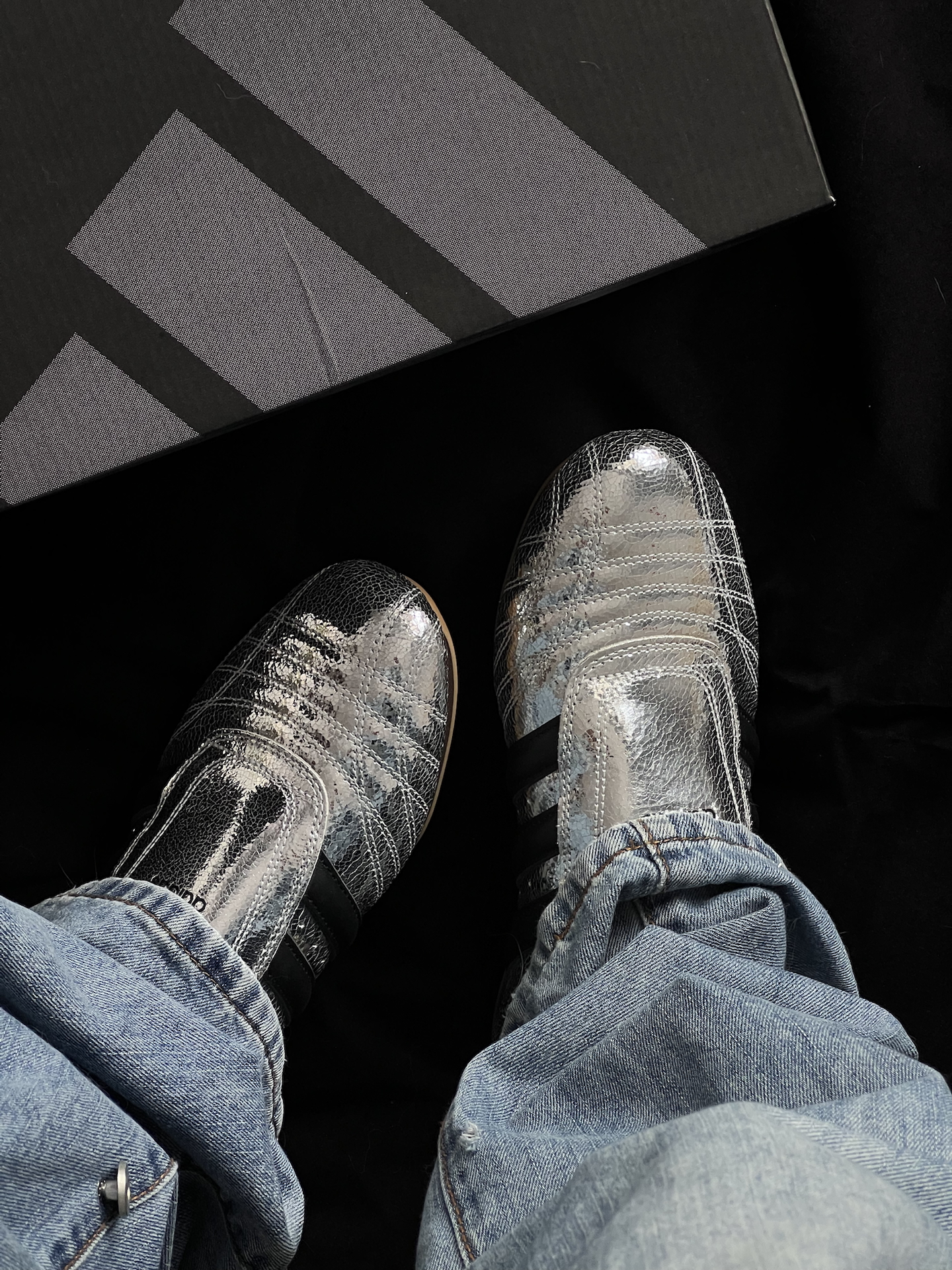 Adidas爆裂银☑️时髦精很难不爱～👀 