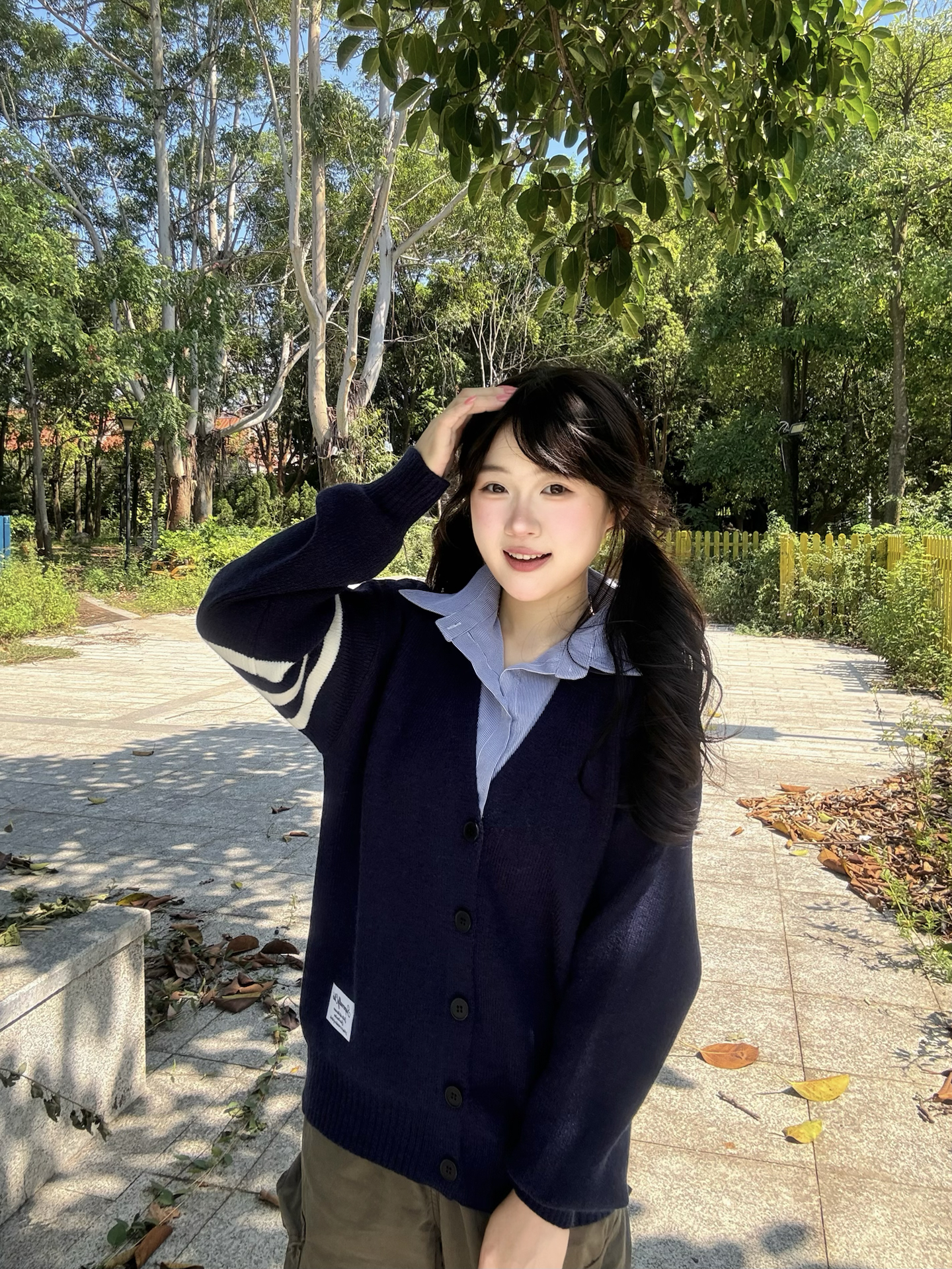 早秋学院感🍂藏青针织开衫好百搭