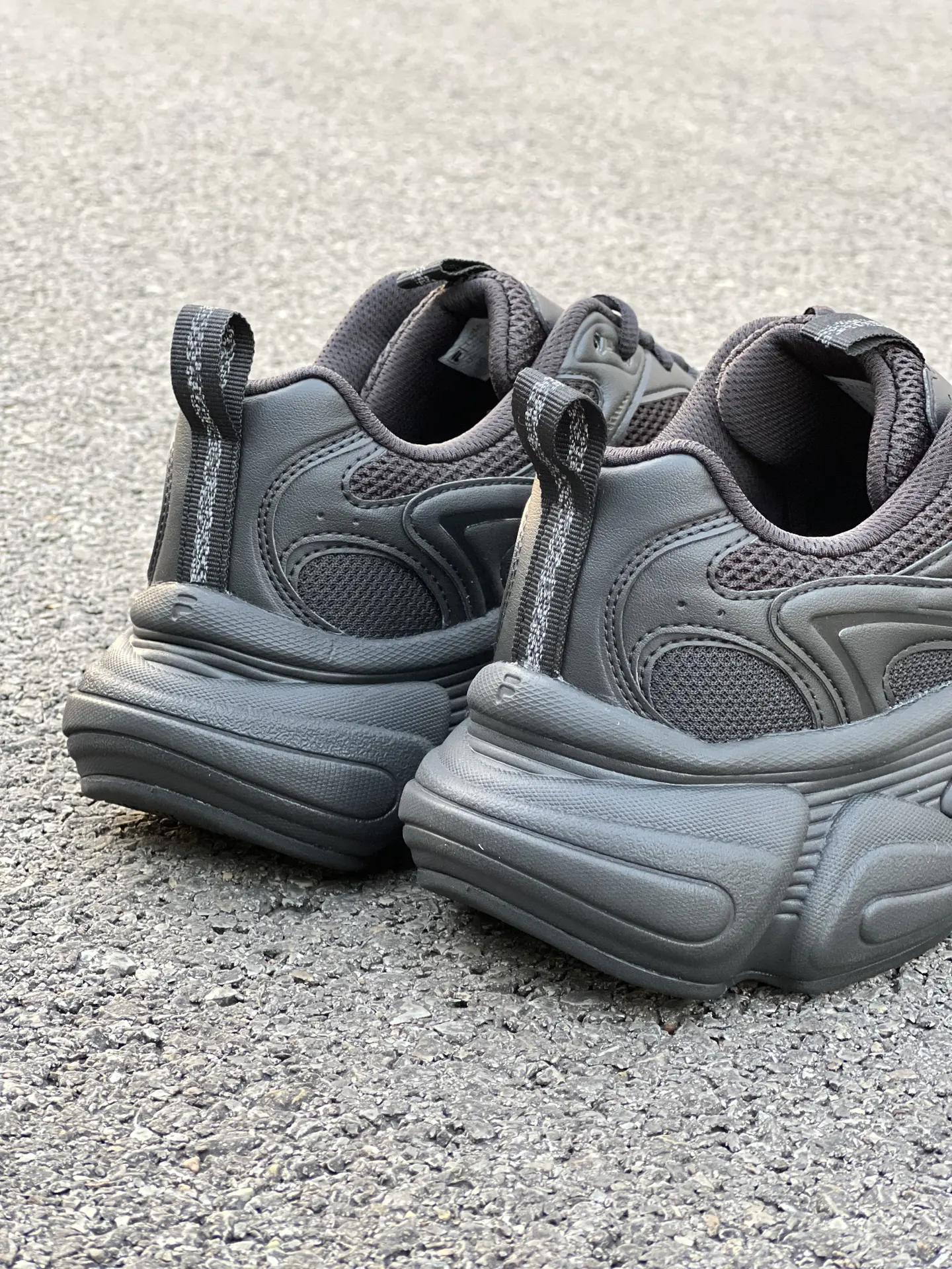 FILA FUSION你小汁这双黑武士银月鞋帅到我心坎上啦❗️