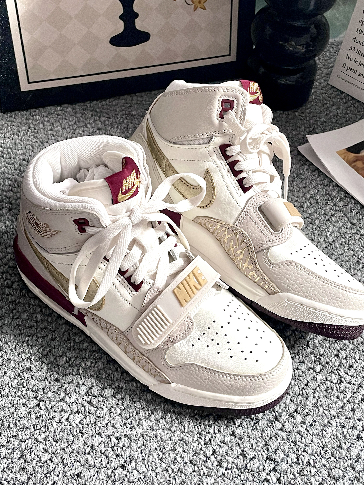 AJ312｜复古奢华风！“米白金酒红” 🍷