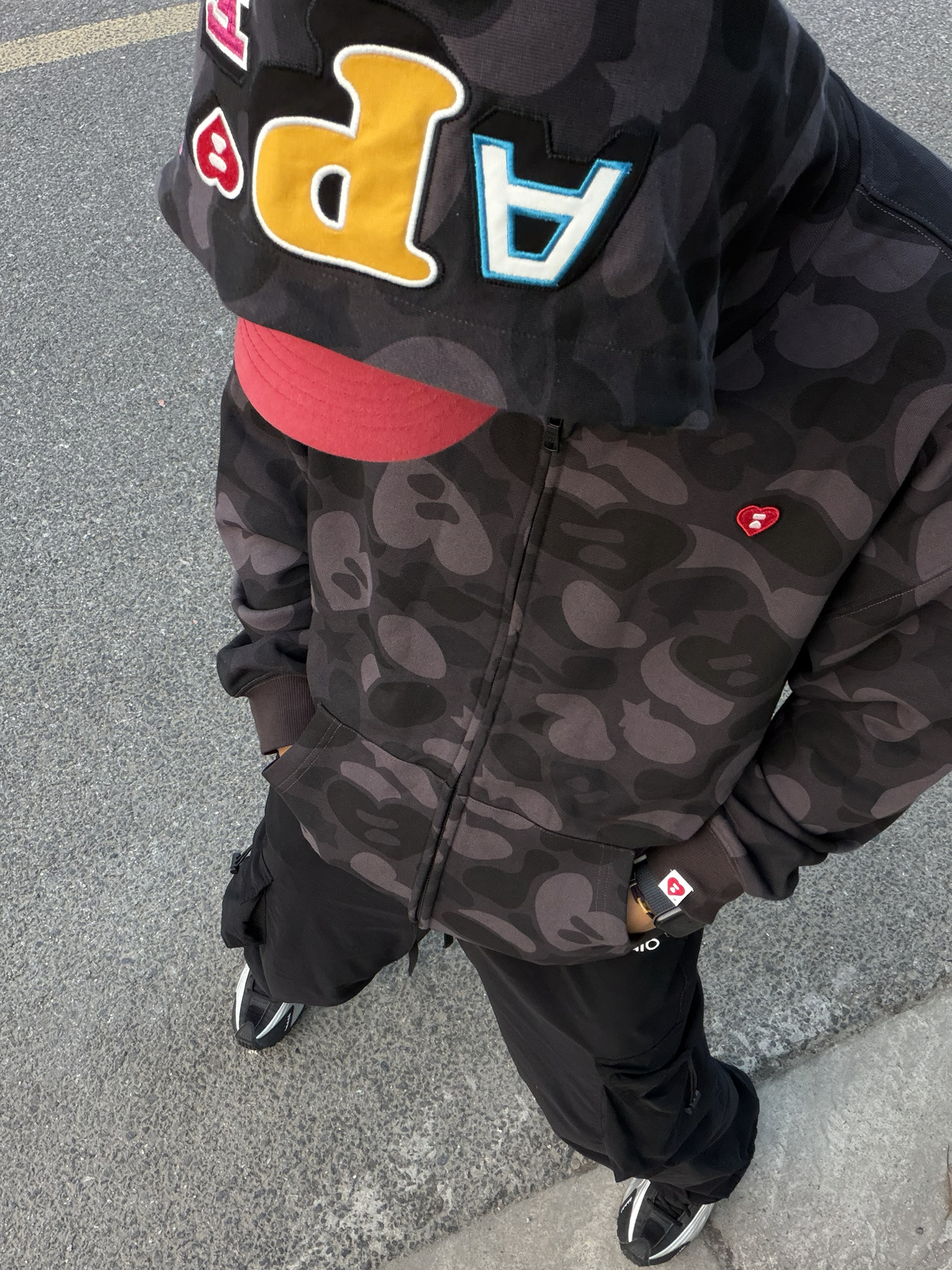 黑迷彩APEE卫衣穿搭|美式街头感拉满🖤
