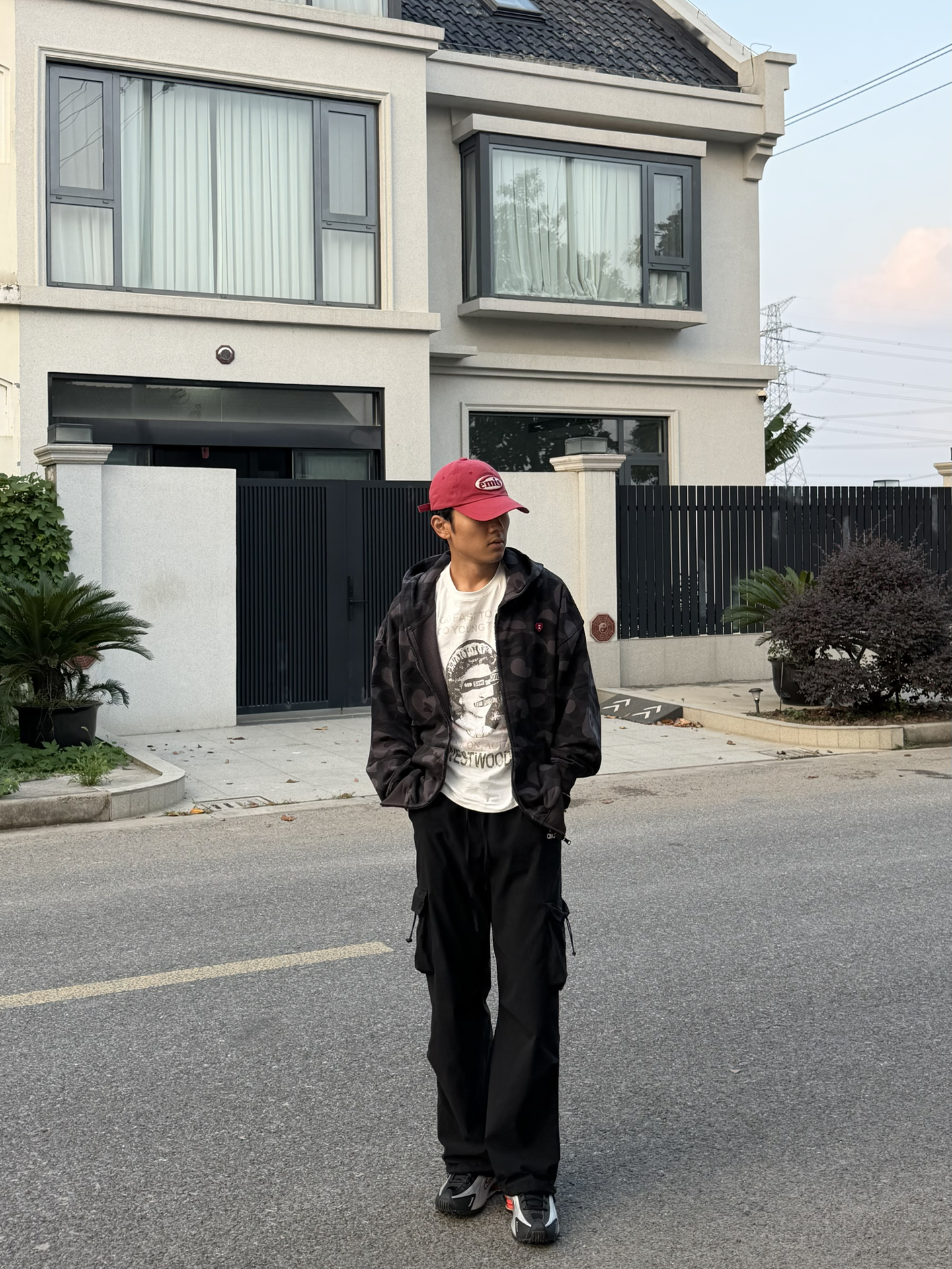 黑迷彩APEE卫衣穿搭|美式街头感拉满🖤