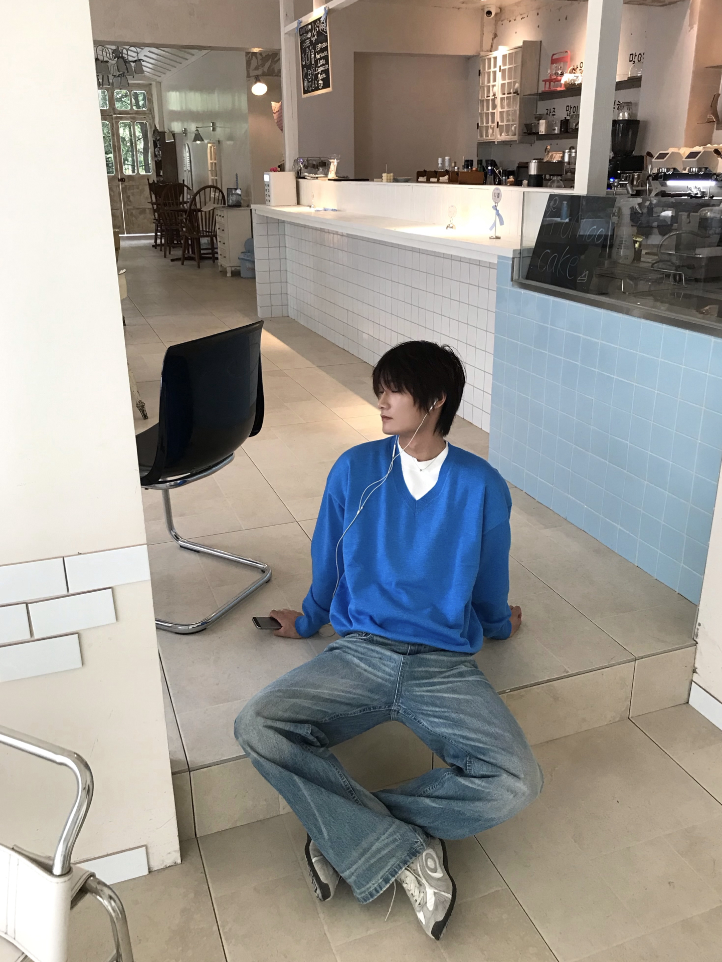 克莱因蓝V领毛衣|韩系少年感拿捏住💙