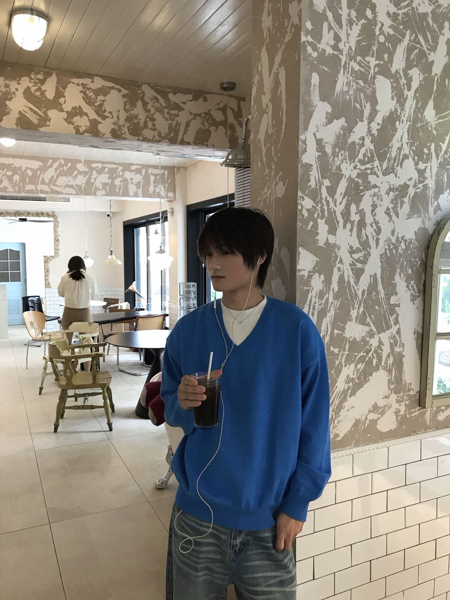 克莱因蓝V领毛衣|韩系少年感拿捏住💙
