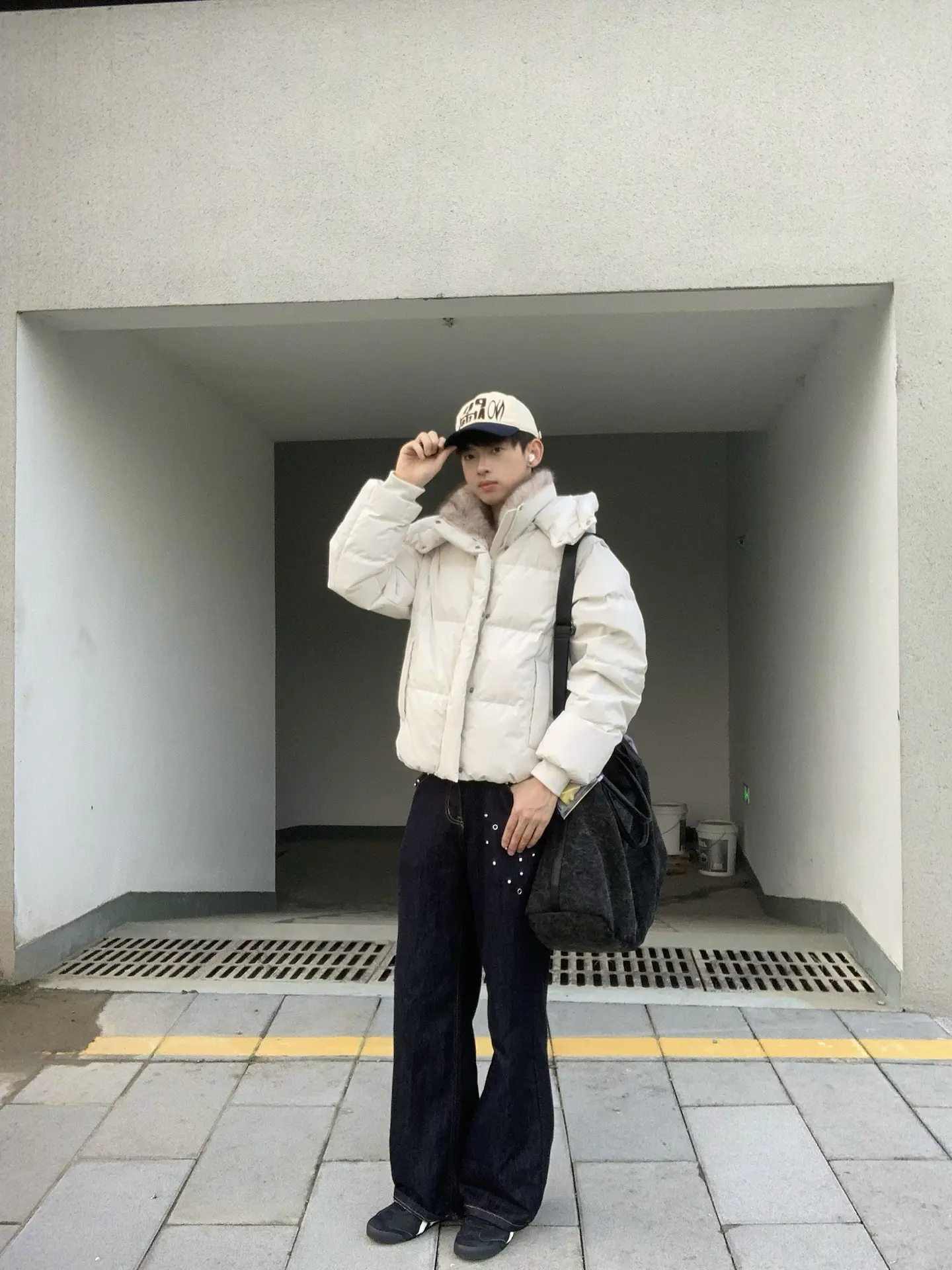 ❄️ 降温怎么穿?这件毛领羽绒服把氛围感拉满