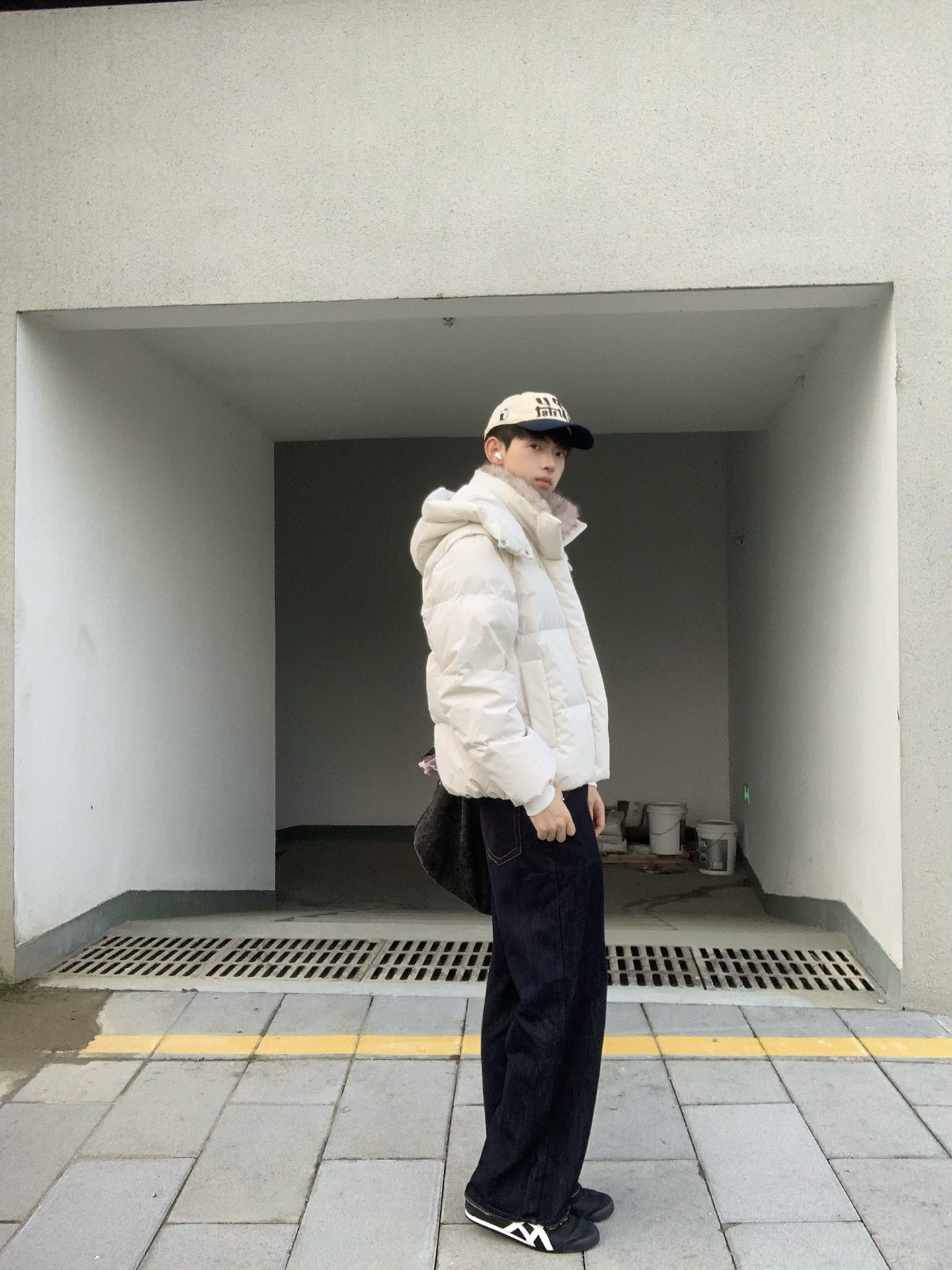 ❄️ 降温怎么穿?这件毛领羽绒服把氛围感拉满