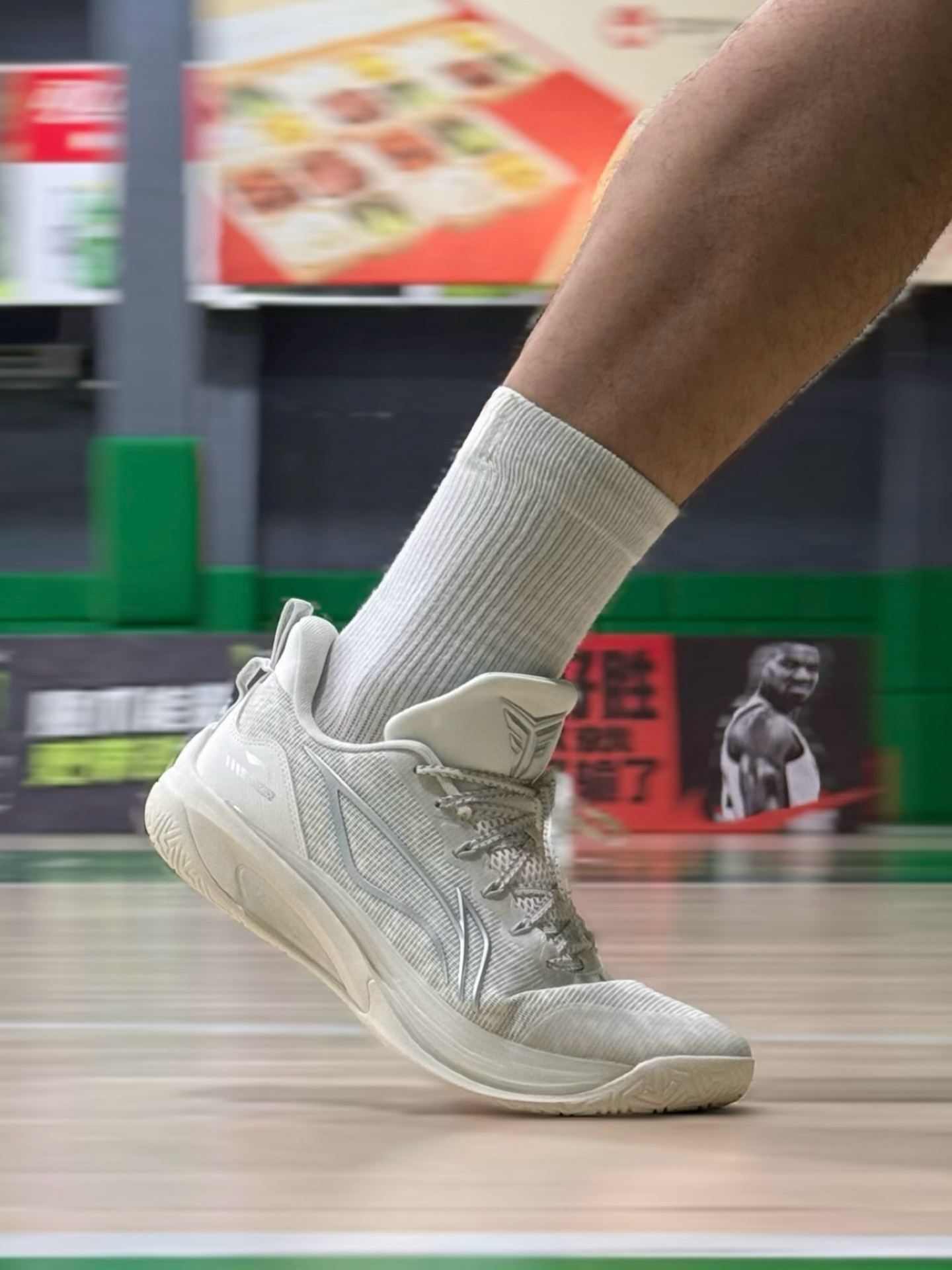 现在小朋友的篮球鞋都这么能打的吗❓