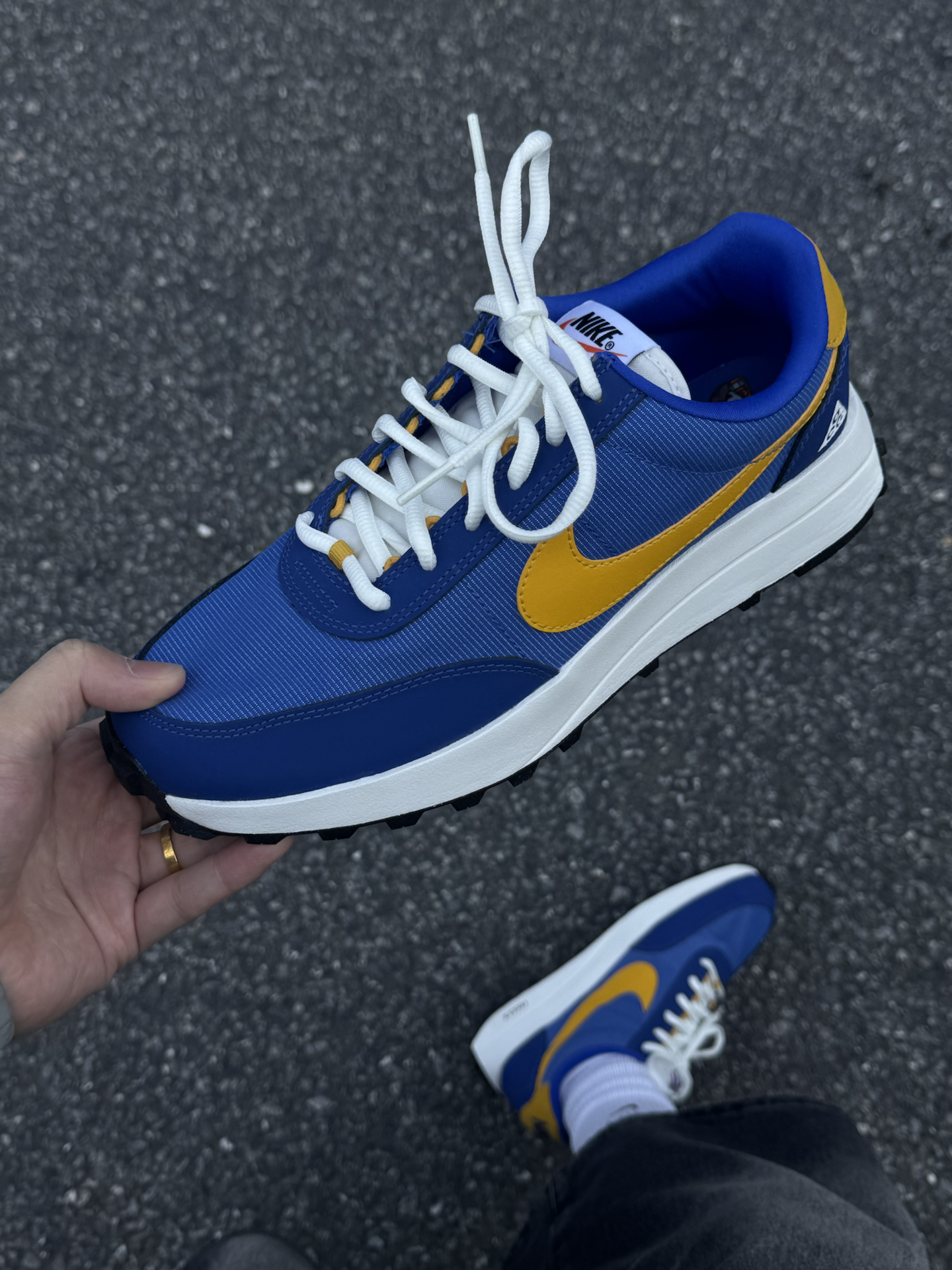 蓝黄撞色封神｜Nike ACG这双户外跑鞋太会了