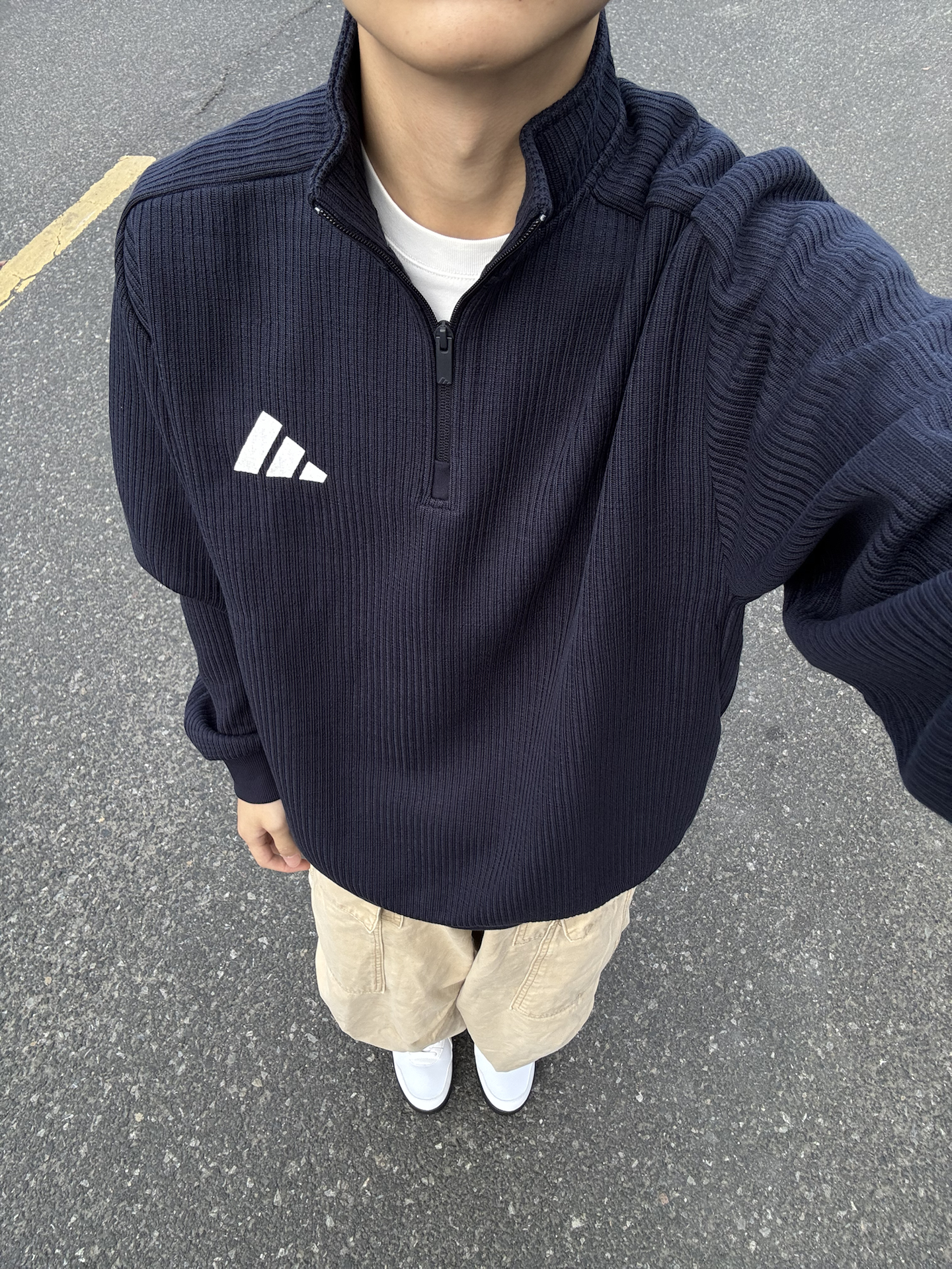 谁懂啊!阿迪这件华夫格半拉链卫衣才是万能通勤单品🫐