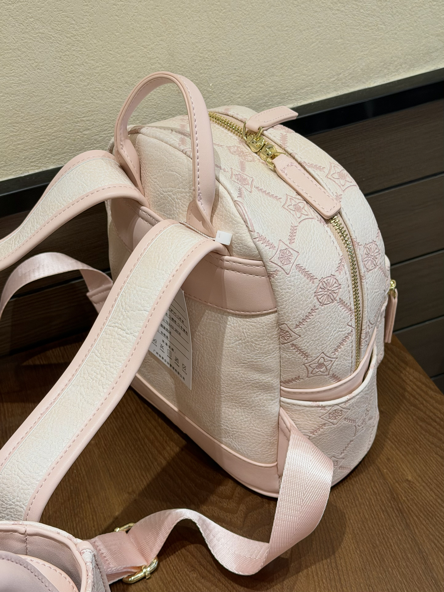 小ck泥糊涂啦…介么粉嫩🎀的包包到底该怎么选啊!