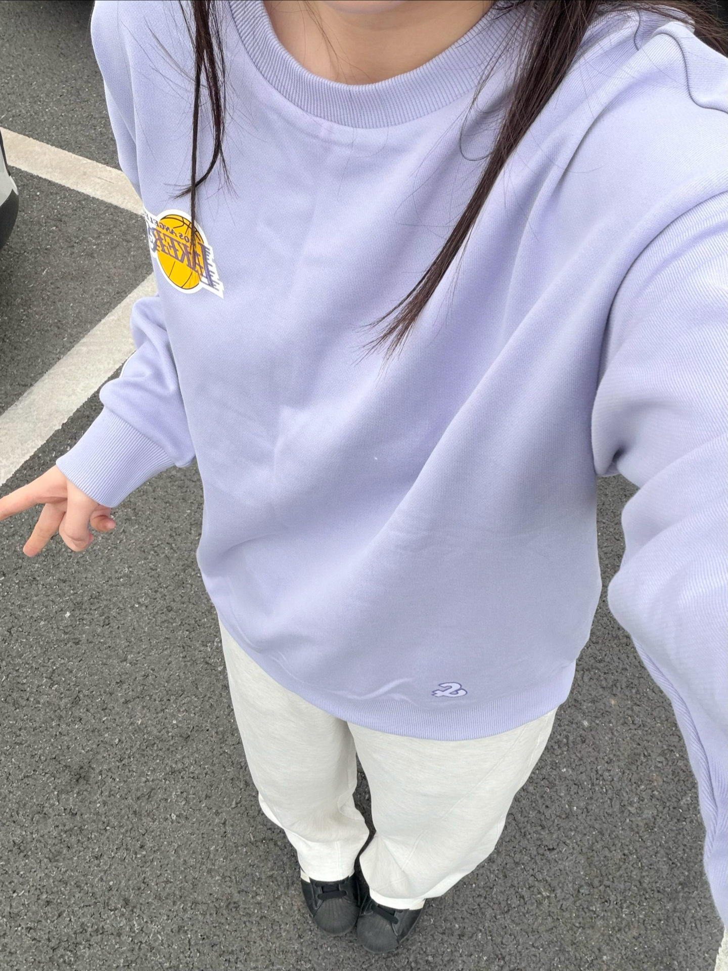 初秋City walk~这一套NBA联名款好清爽💜