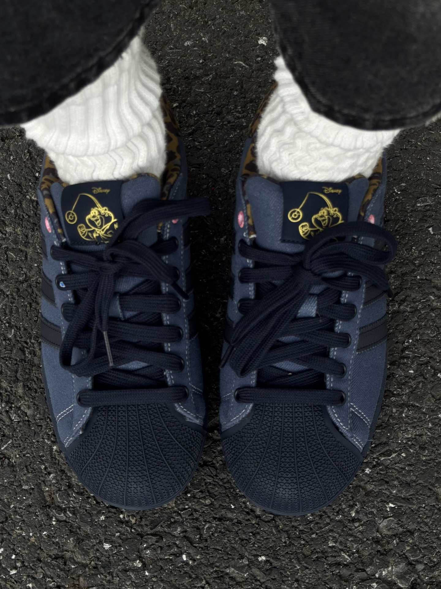 挖到宝藏联名!adidas originals × Disney🫐