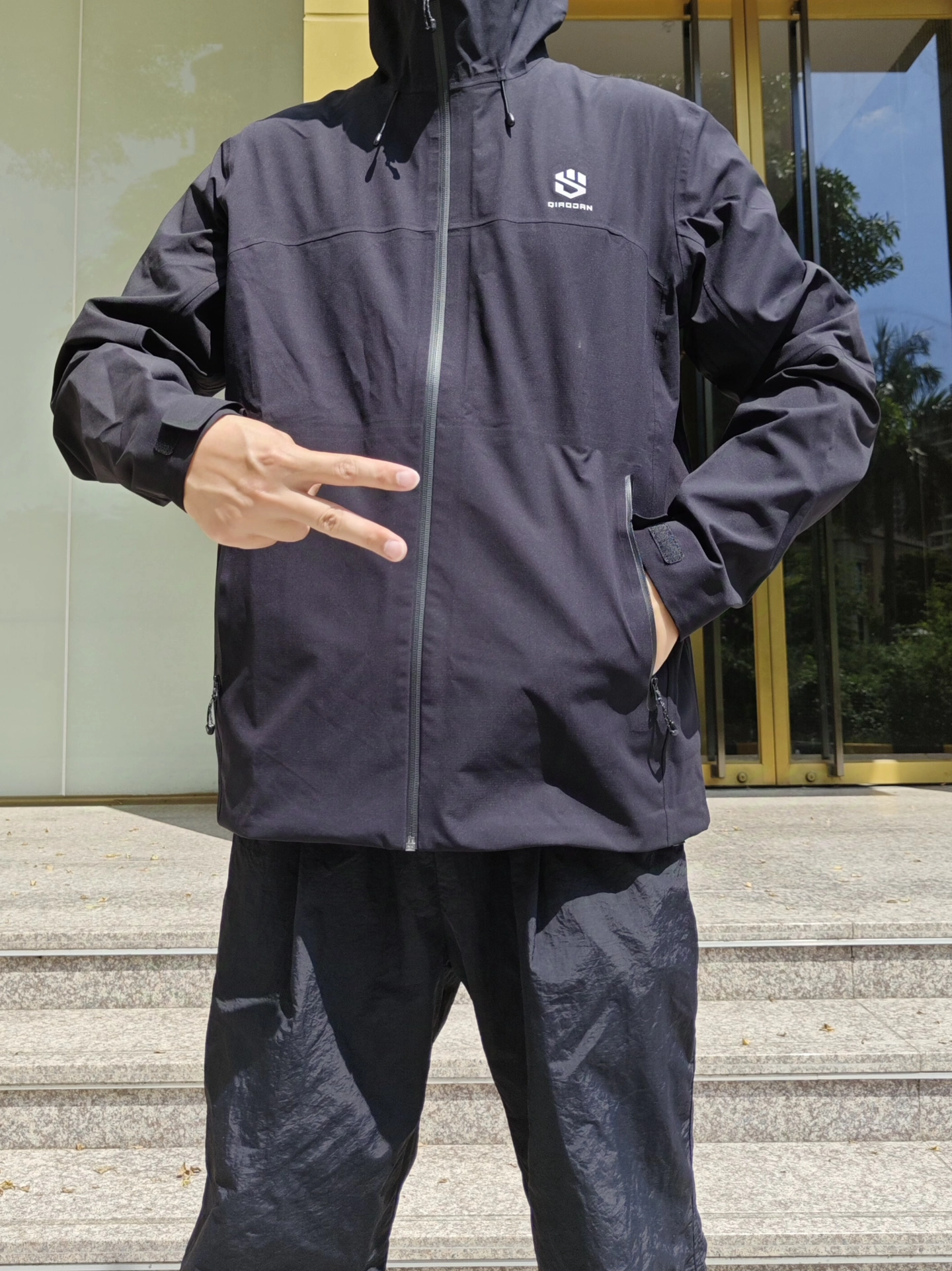 颜值即正义，黑色超吸睛💙​ 	