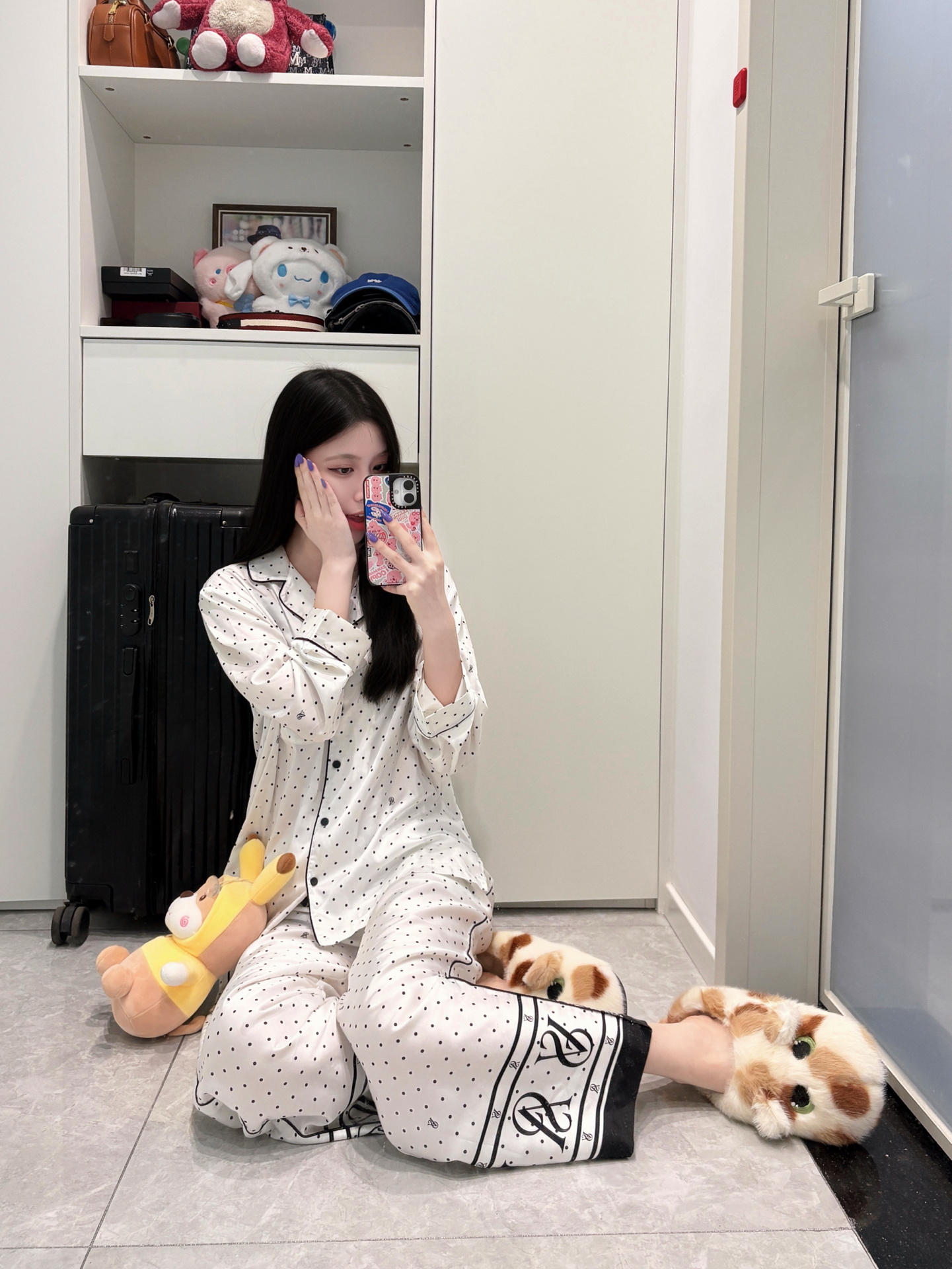 🐱糟糕!露出猫脚了ฅ^•ﻌ•^ฅ