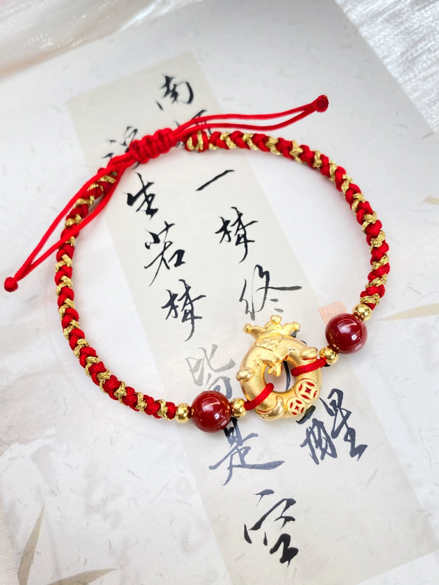 生肖萌蛇红绳手绳，可爱与古风并存！