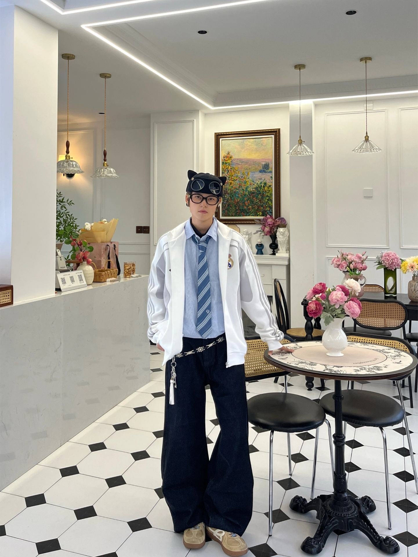 插肩夹克搭出松弛感😎