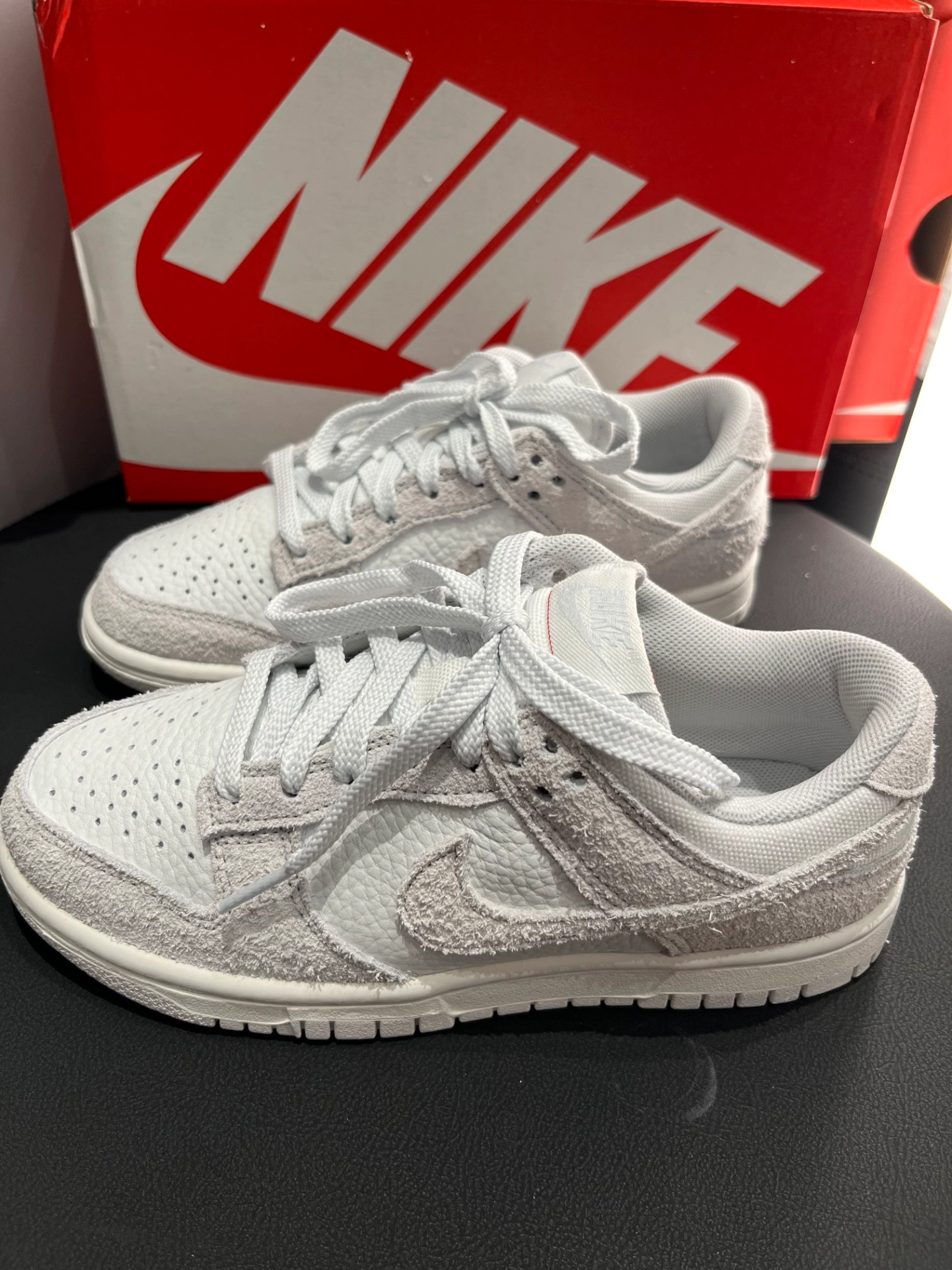 被问爆的Nike Dunk蛇年限定👟