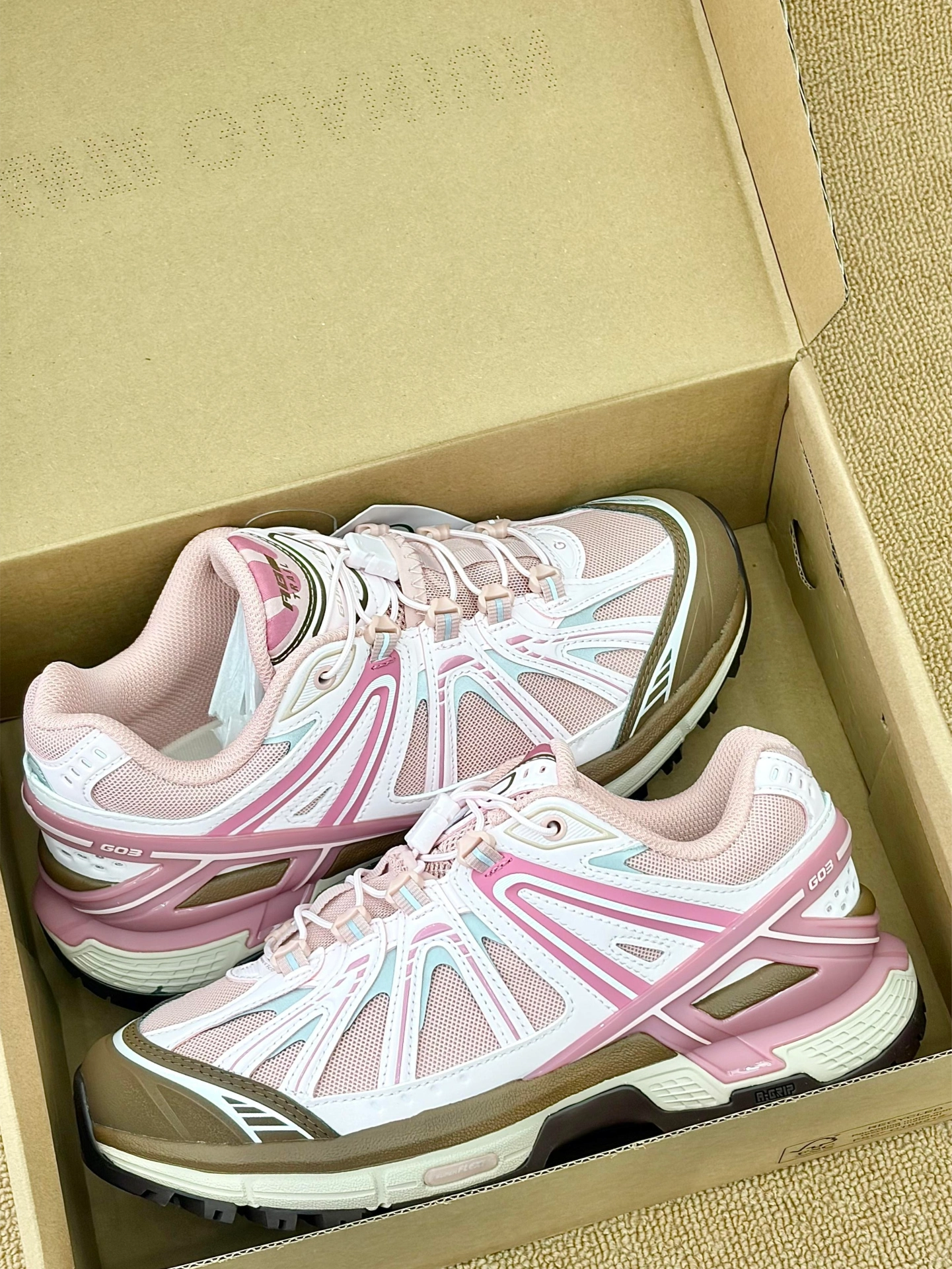 粉粉复古运动鞋！暴走两万步脚也不酸👟